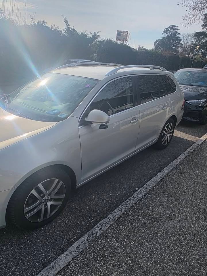 VW Golf Variant 1.4 TSI Team DSG-image-0