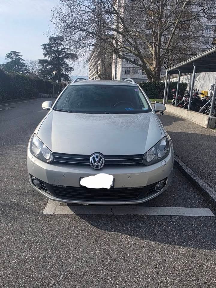 VW Golf Variant 1.4 TSI Team DSG-image-5