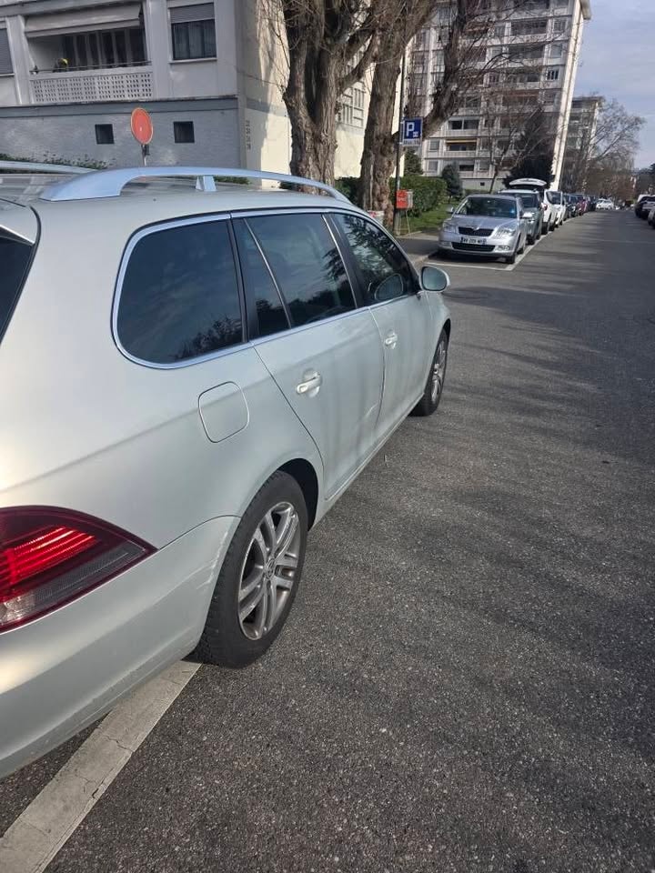 VW Golf Variant 1.4 TSI Team DSG-image-4