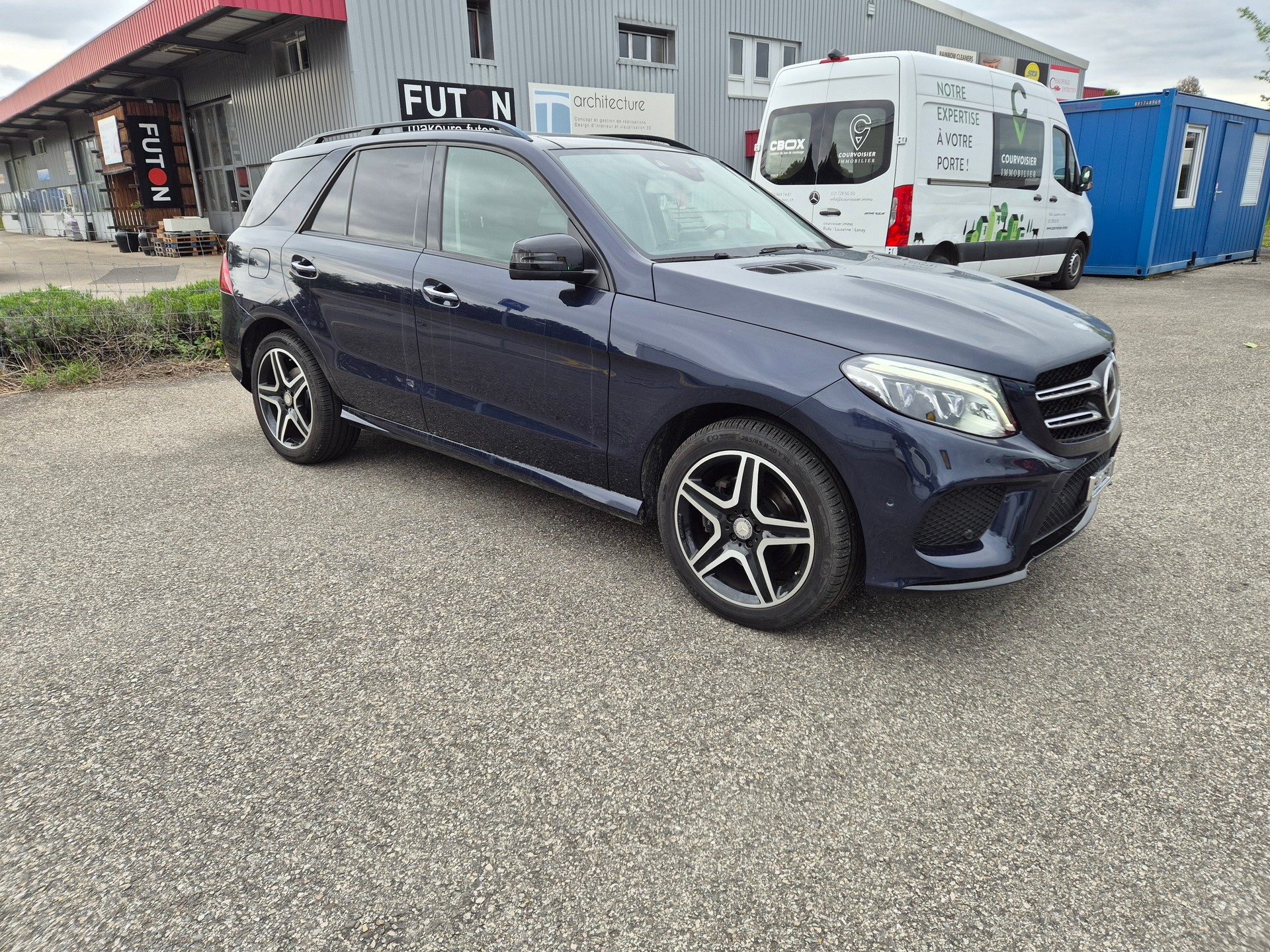 MERCEDES-BENZ GLE 350 d 4Matic 9G-Tronic-image-2