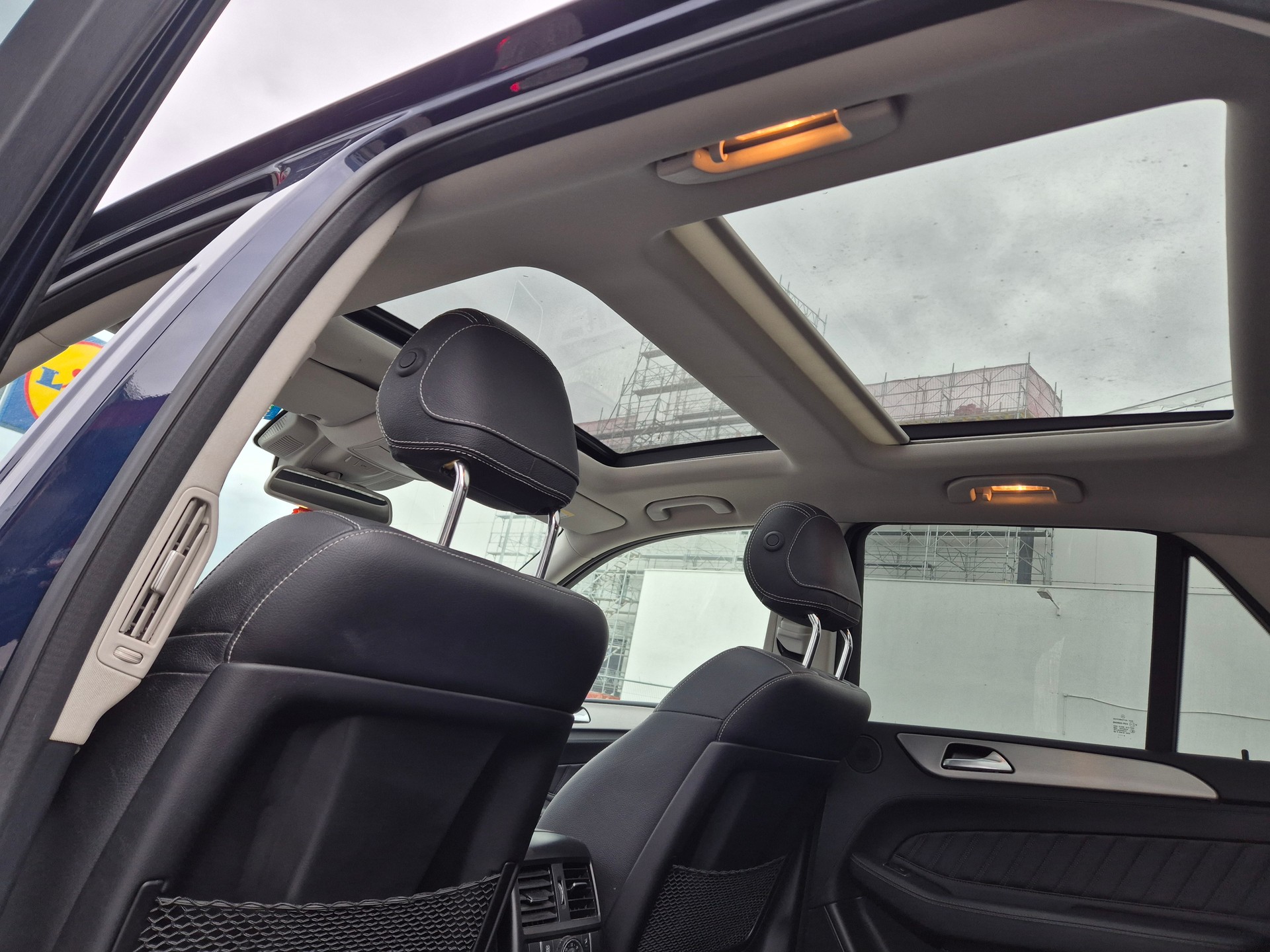 MERCEDES-BENZ GLE 350 d 4Matic 9G-Tronic-image-11