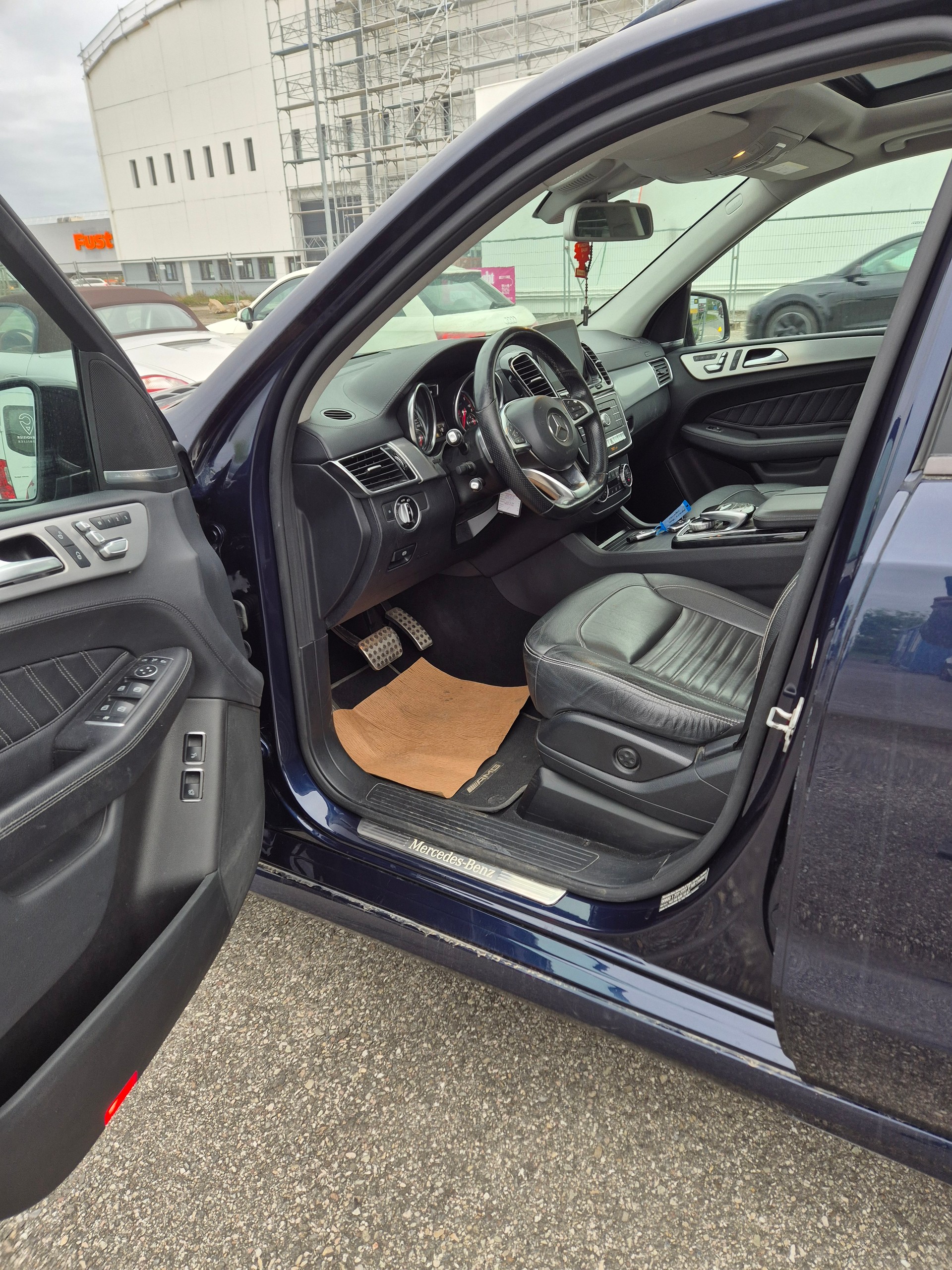 MERCEDES-BENZ GLE 350 d 4Matic 9G-Tronic-image-8