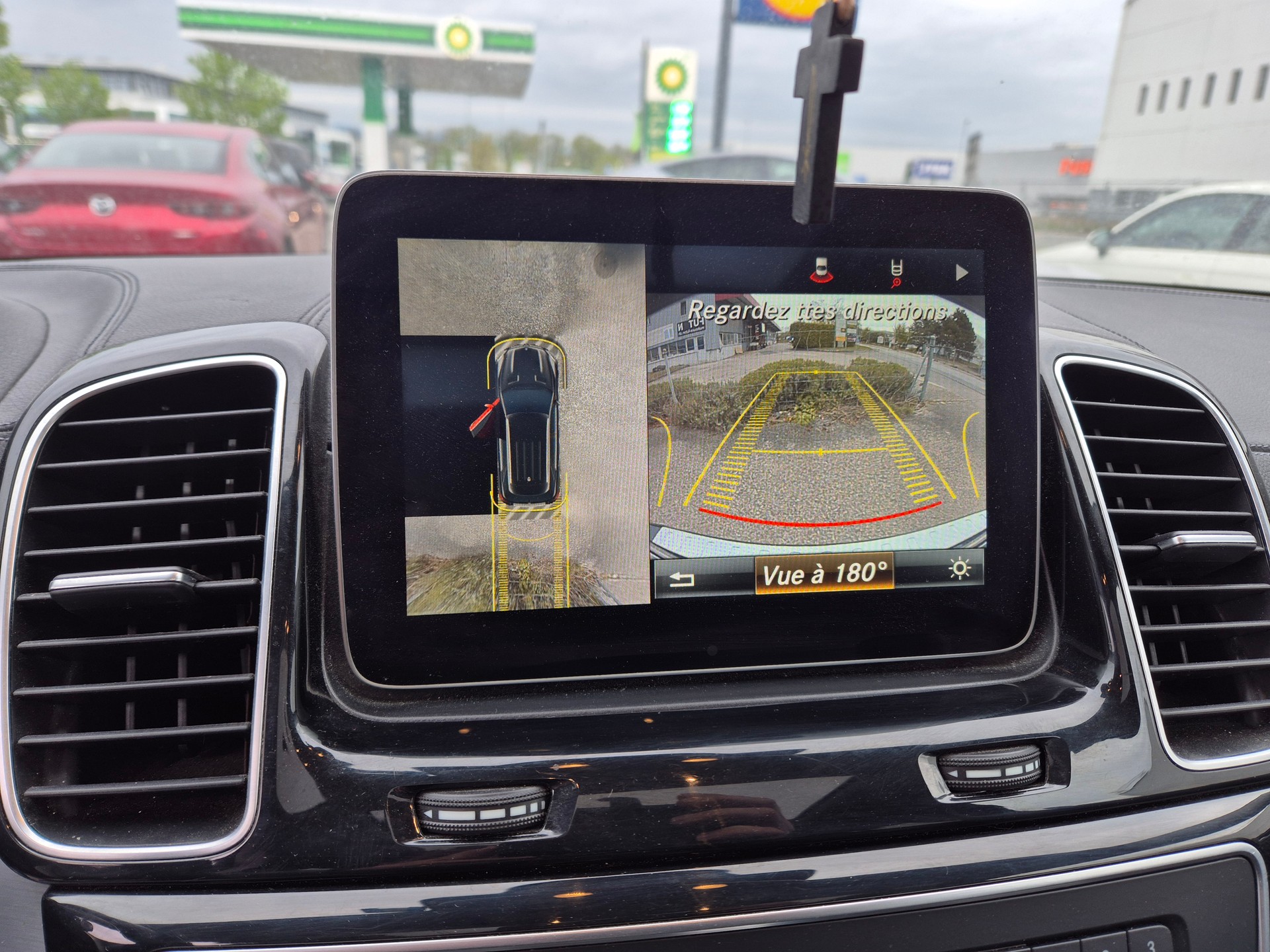 MERCEDES-BENZ GLE 350 d 4Matic 9G-Tronic-image-6