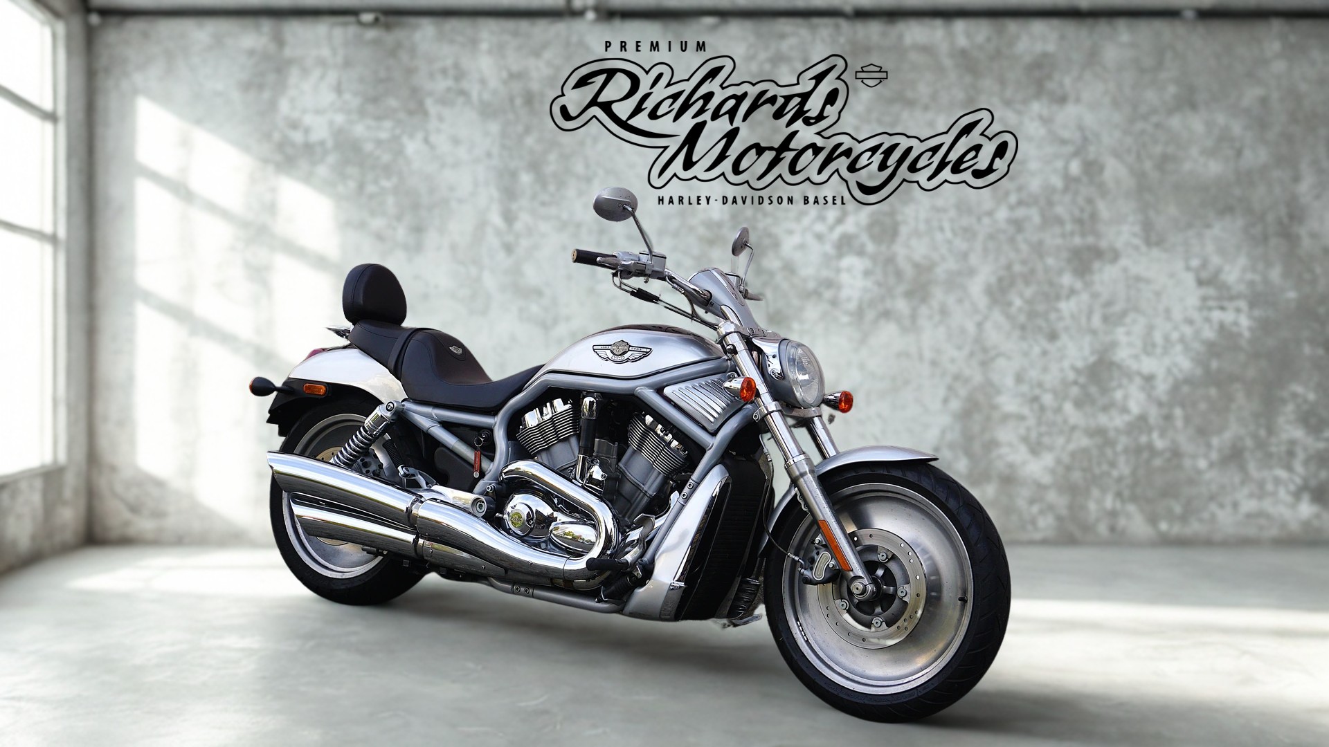 HARLEY-DAVIDSON VRSCA V-Rod 1200-showroom-element-1