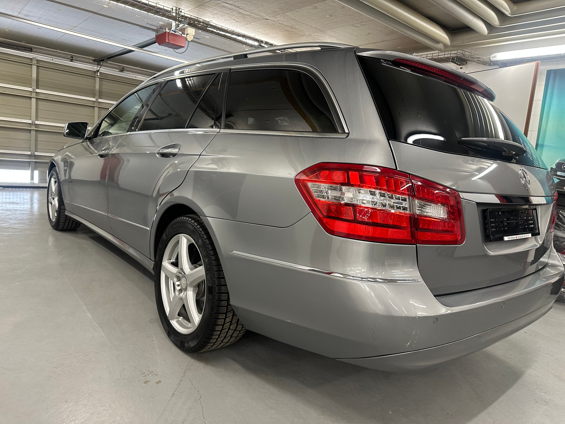 MERCEDES-BENZ E 250 CDI BlueEff. Avantgarde 4Matic 7G-Tronic-image-5