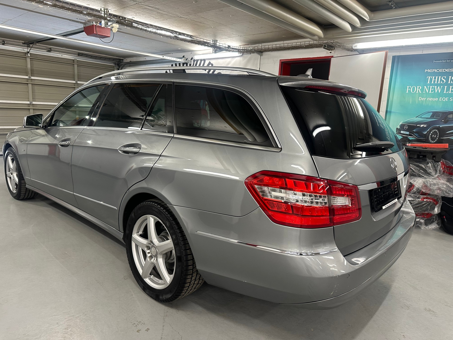 MERCEDES-BENZ E 250 CDI BlueEff. Avantgarde 4Matic 7G-Tronic-image-4