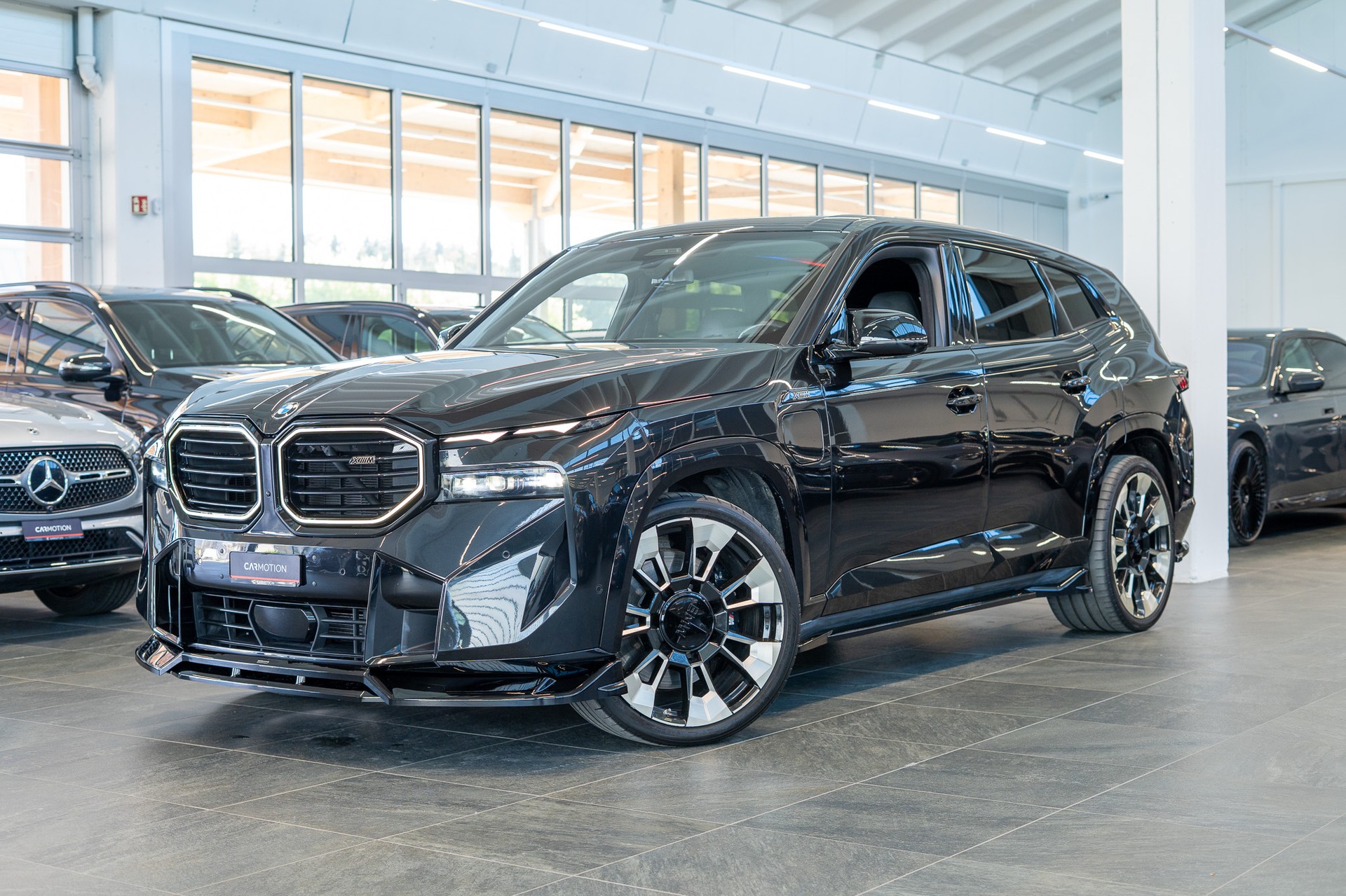 BMW XM xDrive PHEV / CH-Fahrzeug / Maxton Design / Head-Up