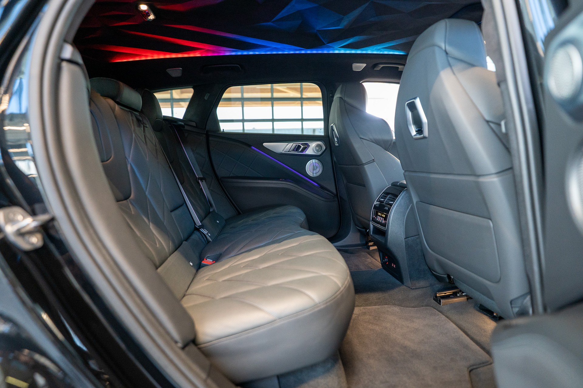 BMW XM xDrive PHEV / CH-Fahrzeug / Maxton Design / Head-Up-image-17
