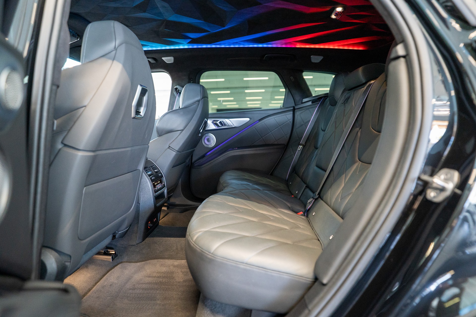 BMW XM xDrive PHEV / CH-Fahrzeug / Maxton Design / Head-Up-image-19