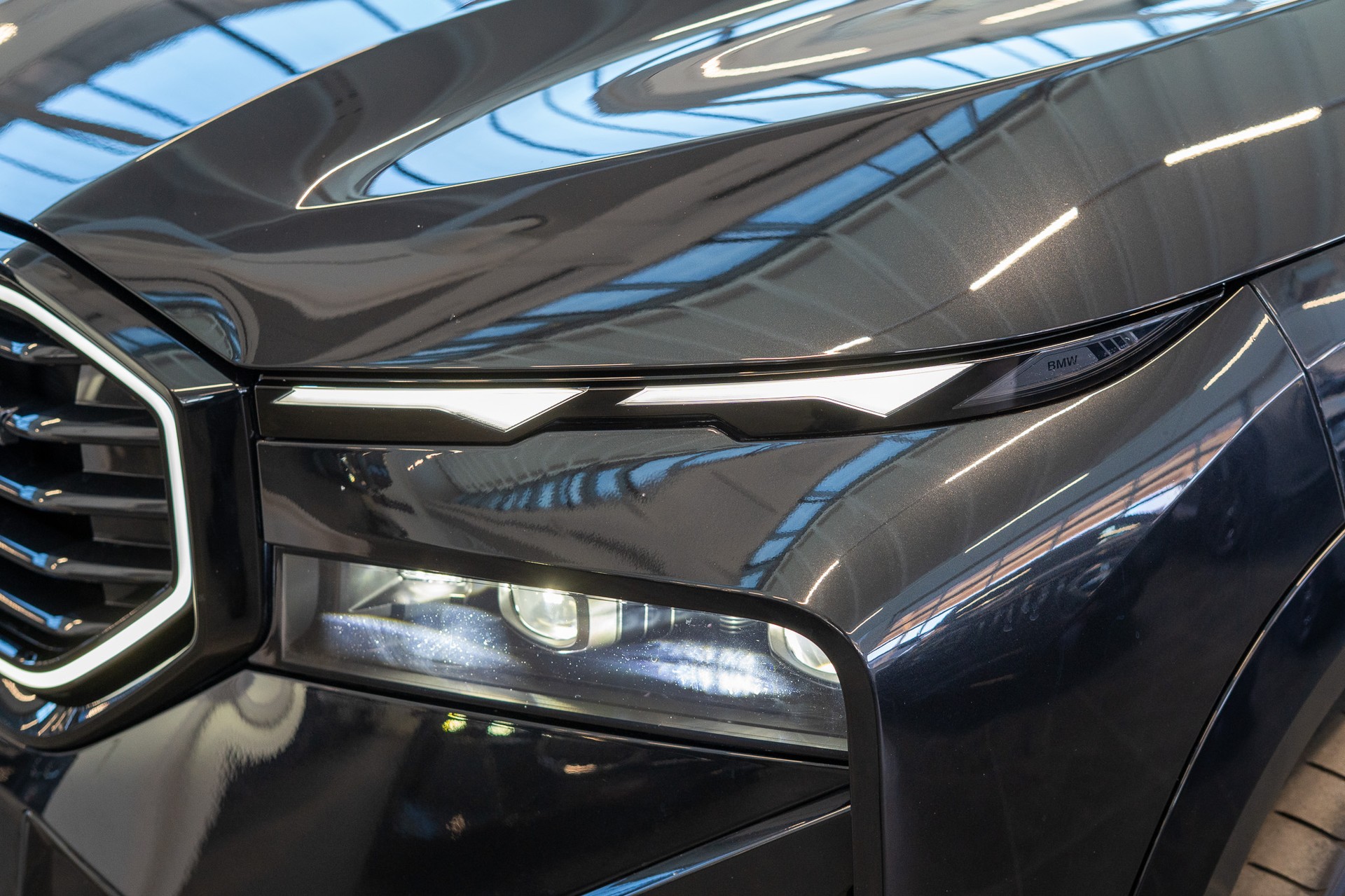 BMW XM xDrive PHEV / CH-Fahrzeug / Maxton Design / Head-Up-image-9