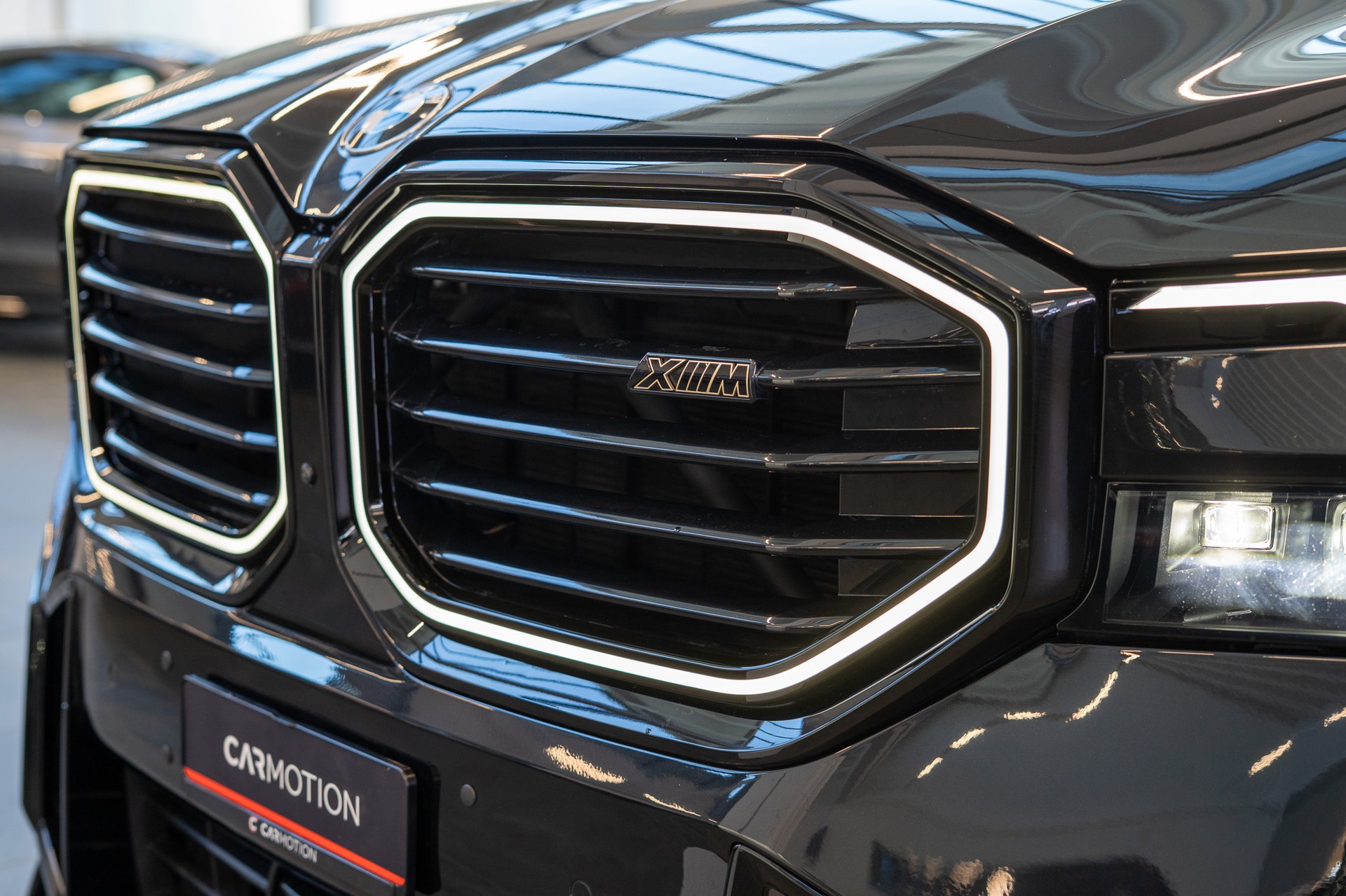 BMW XM xDrive PHEV / CH-Fahrzeug / Maxton Design / Head-Up-image-10