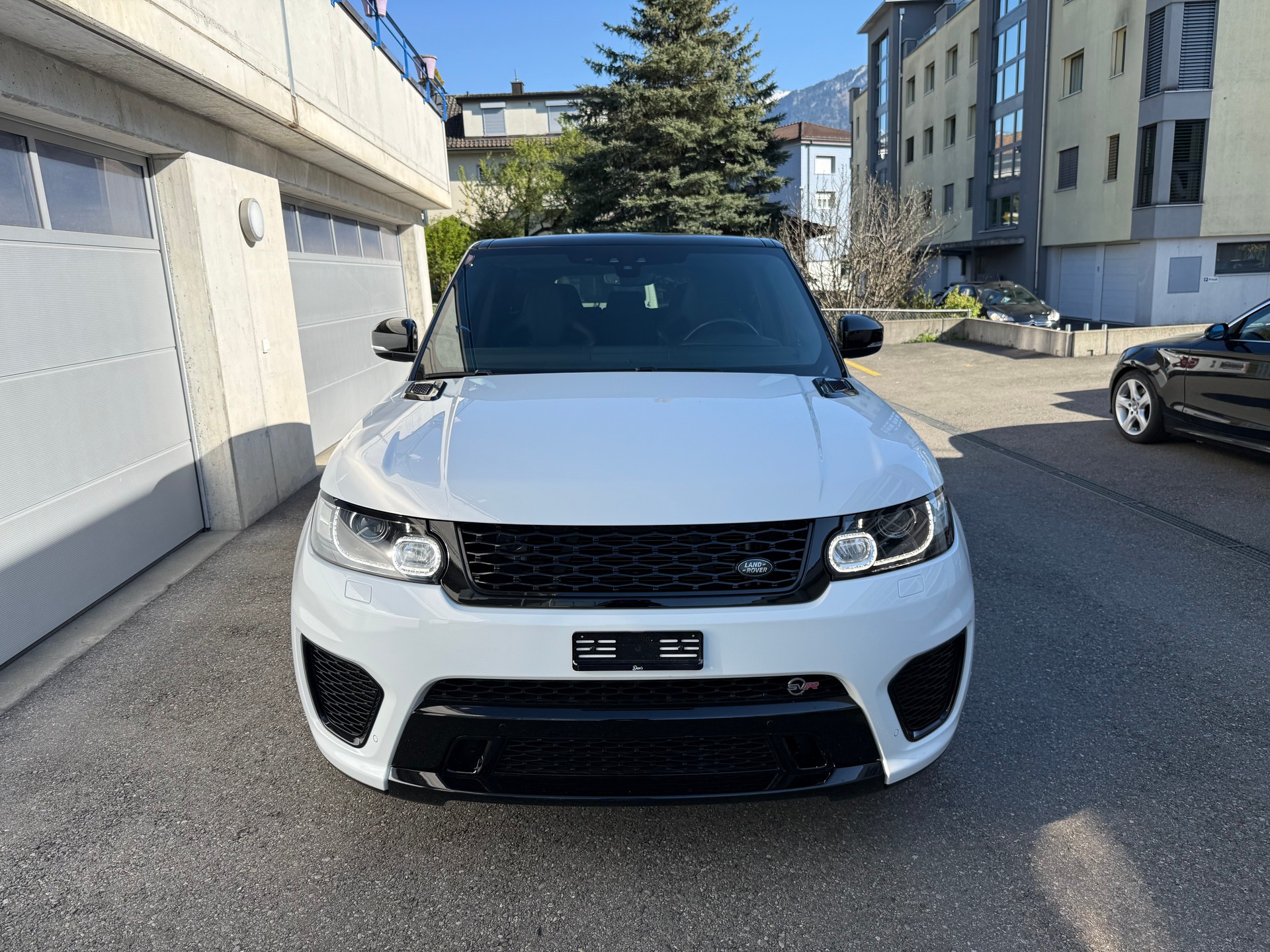 LAND ROVER Range Rover Sport 5.0 V8 SVR-showroom-element-1