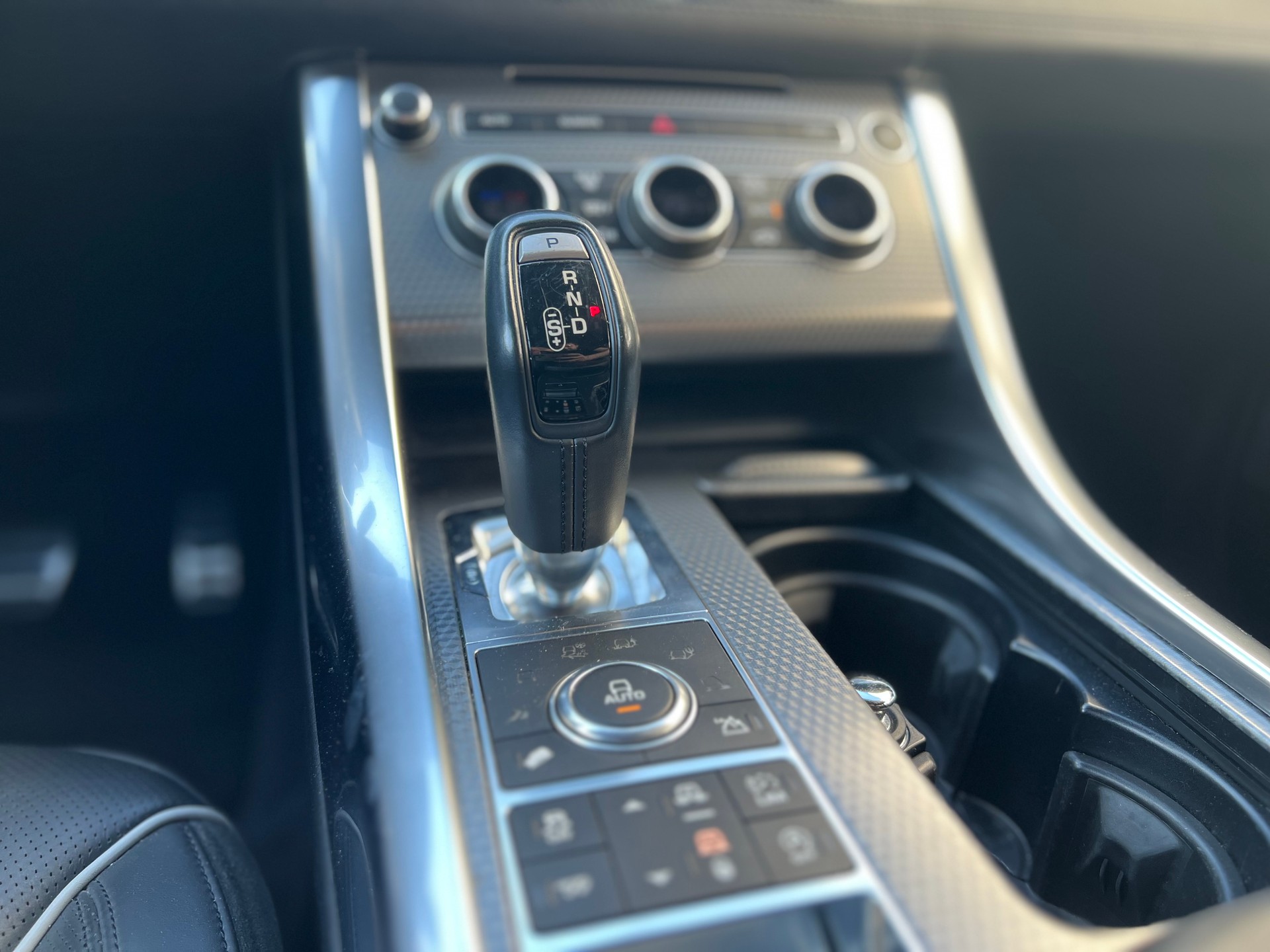 LAND ROVER Range Rover Sport 5.0 V8 SVR-image-21