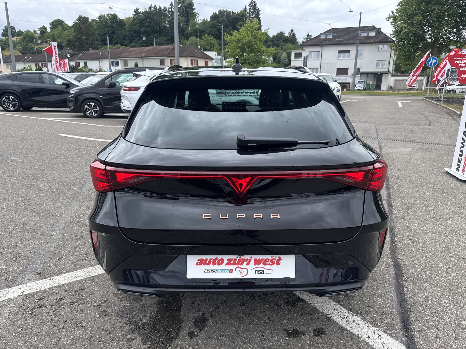 CUPRA LEON ST 1.5 eTSi DSG-Automat-image-14