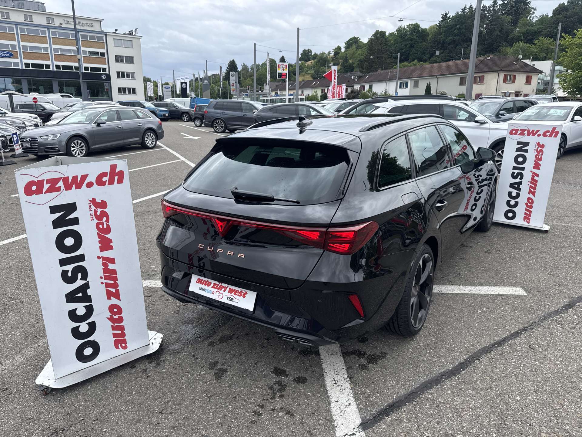 CUPRA LEON ST 1.5 eTSi DSG-Automat-image-2