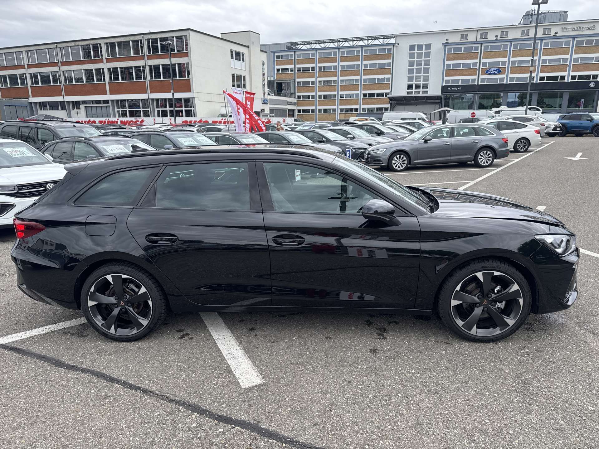 CUPRA LEON ST 1.5 eTSi DSG-Automat-image-10