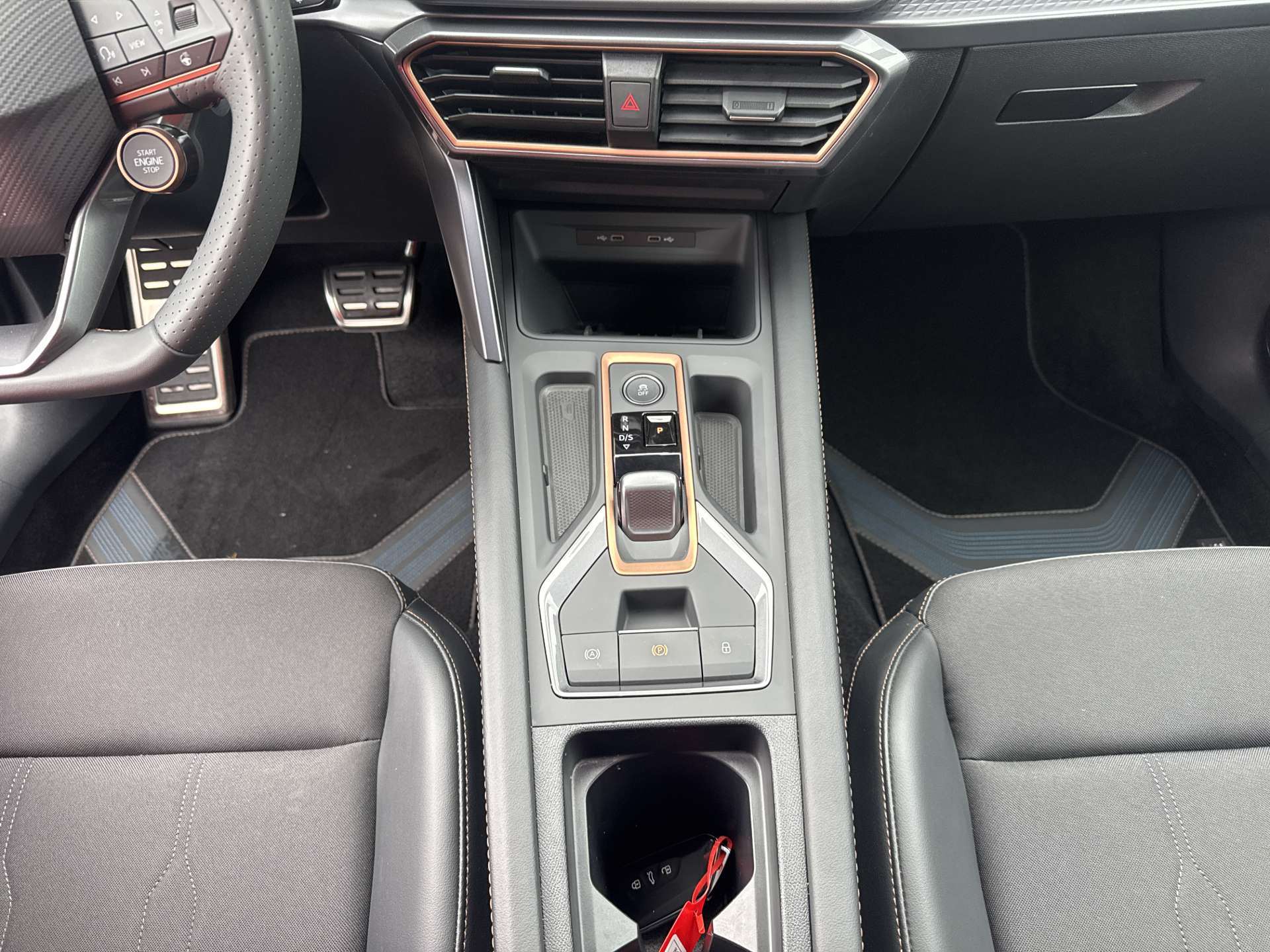 CUPRA LEON ST 1.5 eTSi DSG-Automat-image-11