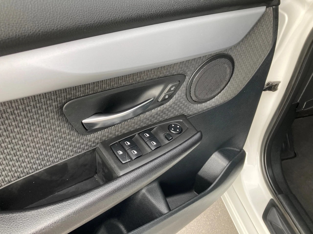 BMW 218d Gran Tourer Steptronic-image-8