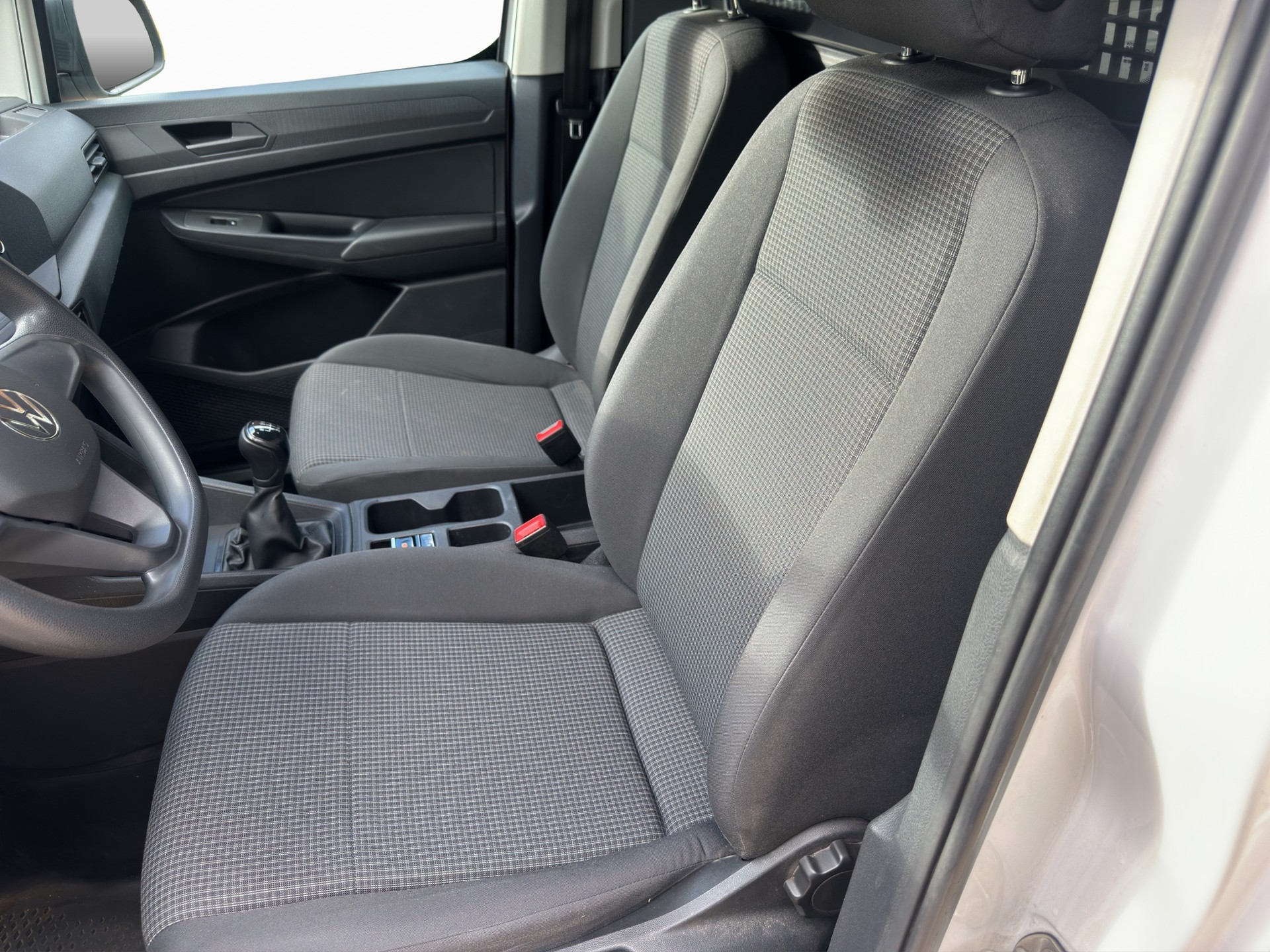VW Caddy Cargo 1.5 TSI-image-3