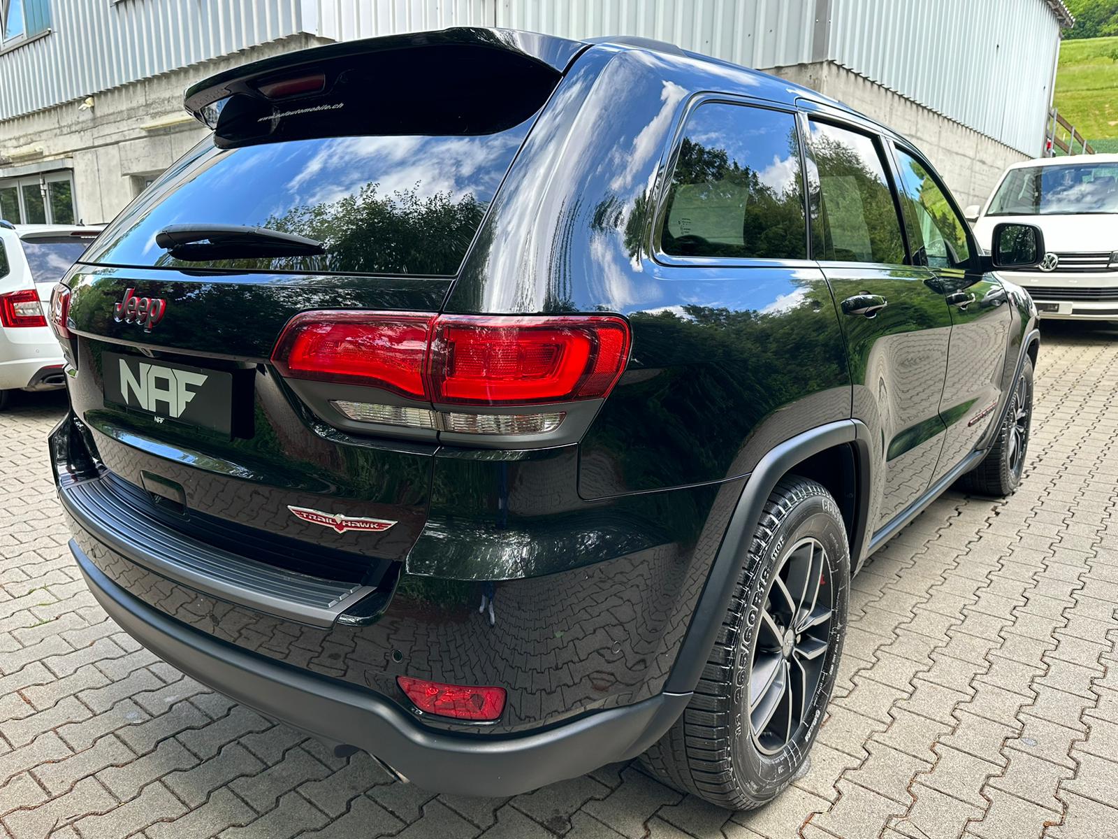 JEEP Grand Cherokee 3.0 CRD Trailhawk Automatic-image-4