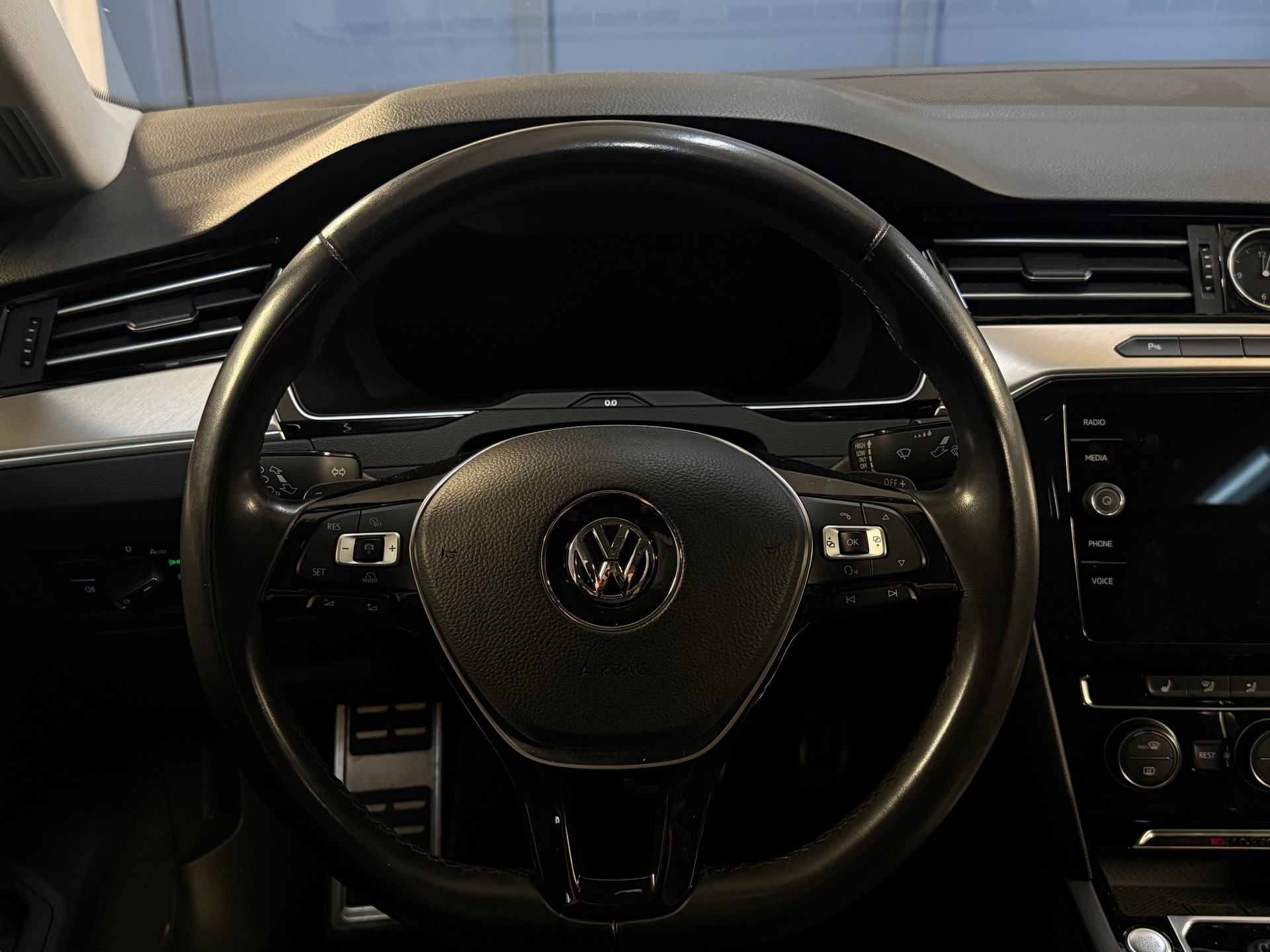 VW Arteon 2.0 TDI SCR BMT Elegance 4Motion DSG-image-5