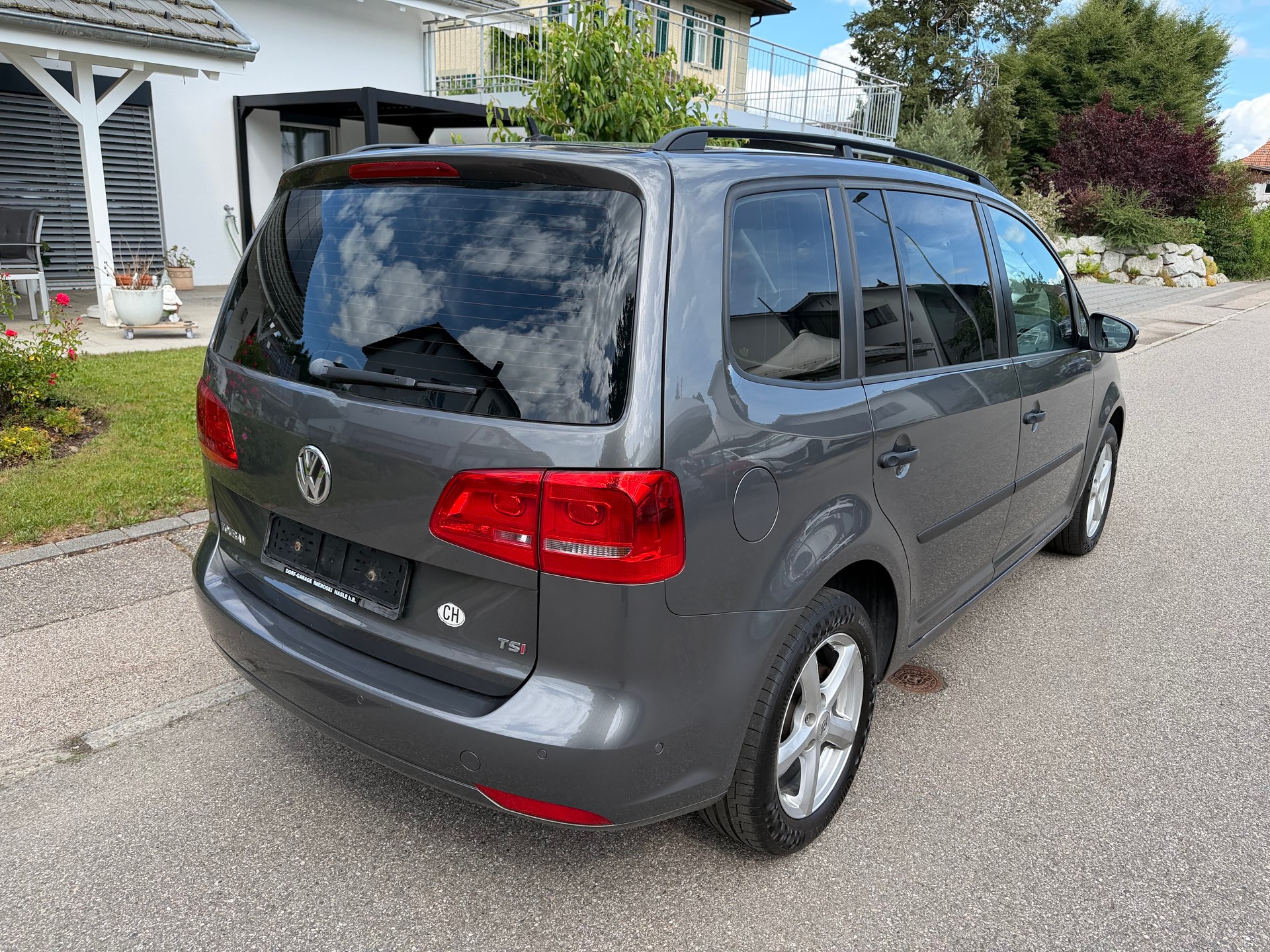 VW Touran 1.4 TSI Trendline-image-5
