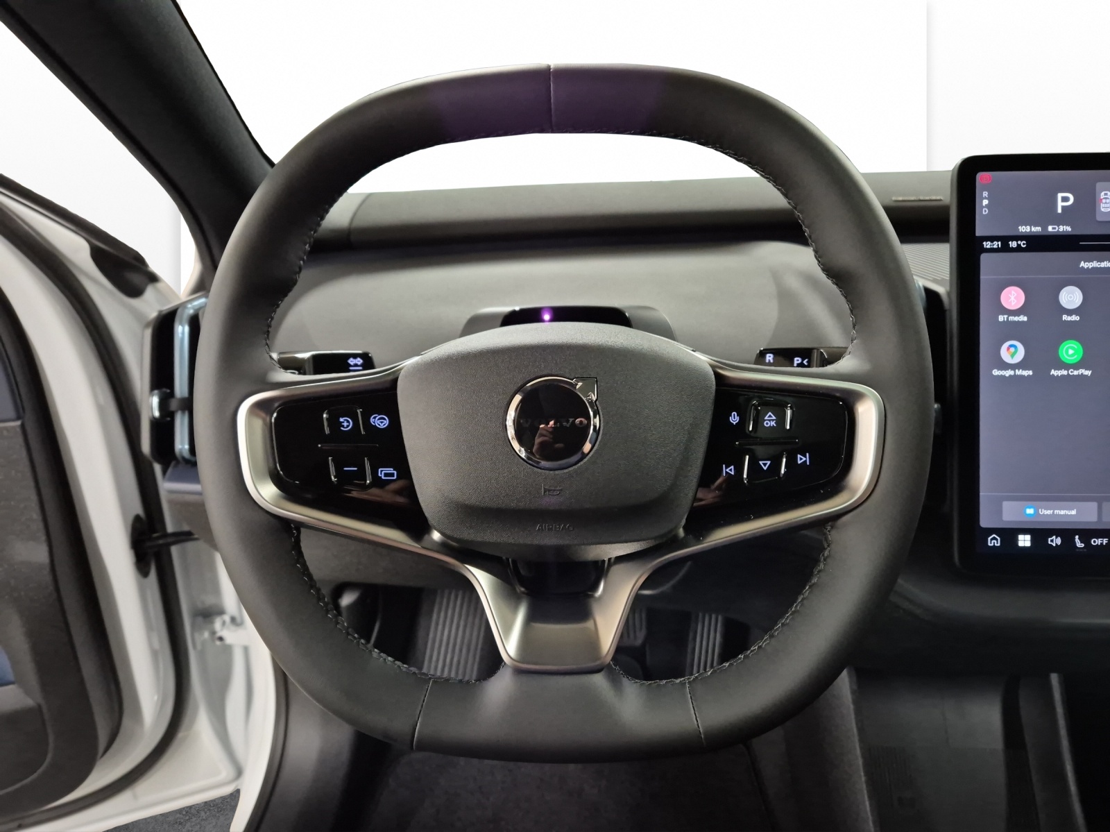 VOLVO EX30 CC "WORKER" E60 Twin Performance AWD-image-9