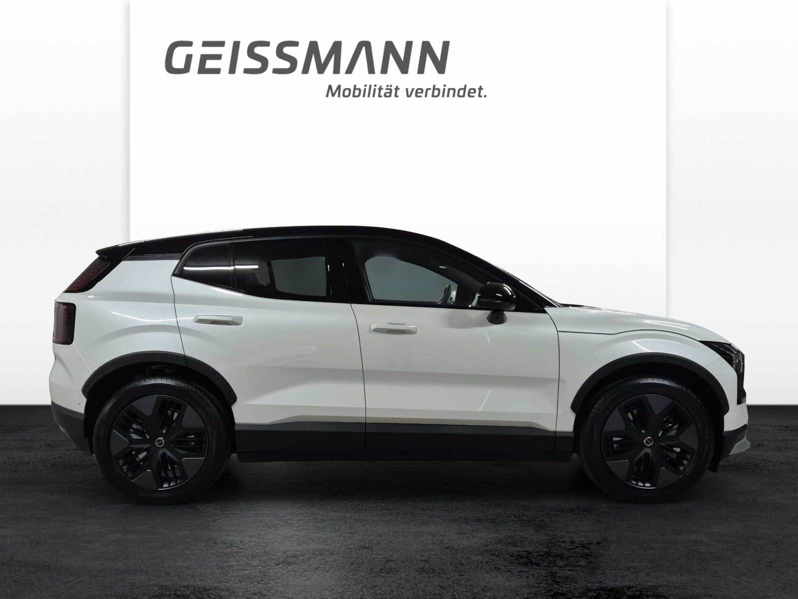 VOLVO EX30 CC "WORKER" E60 Twin Performance AWD-showroom-element-3
