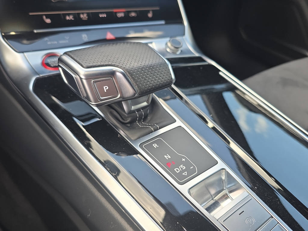 AUDI S6 Avant 3.0 V6 TDI quattro T-Tronic-image-23