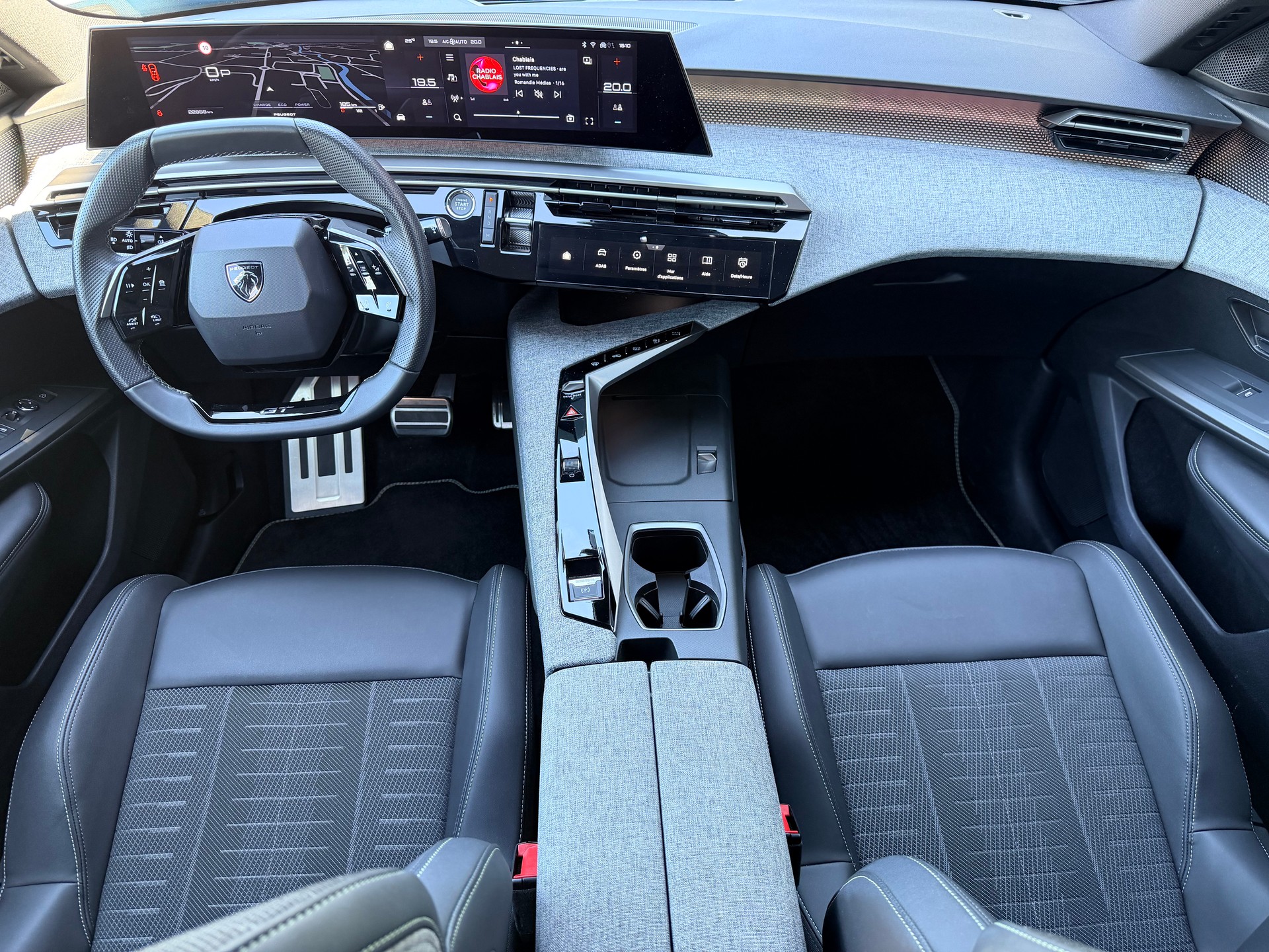 PEUGEOT 5008 145 Hybrid e-DCS6 GT-image-9