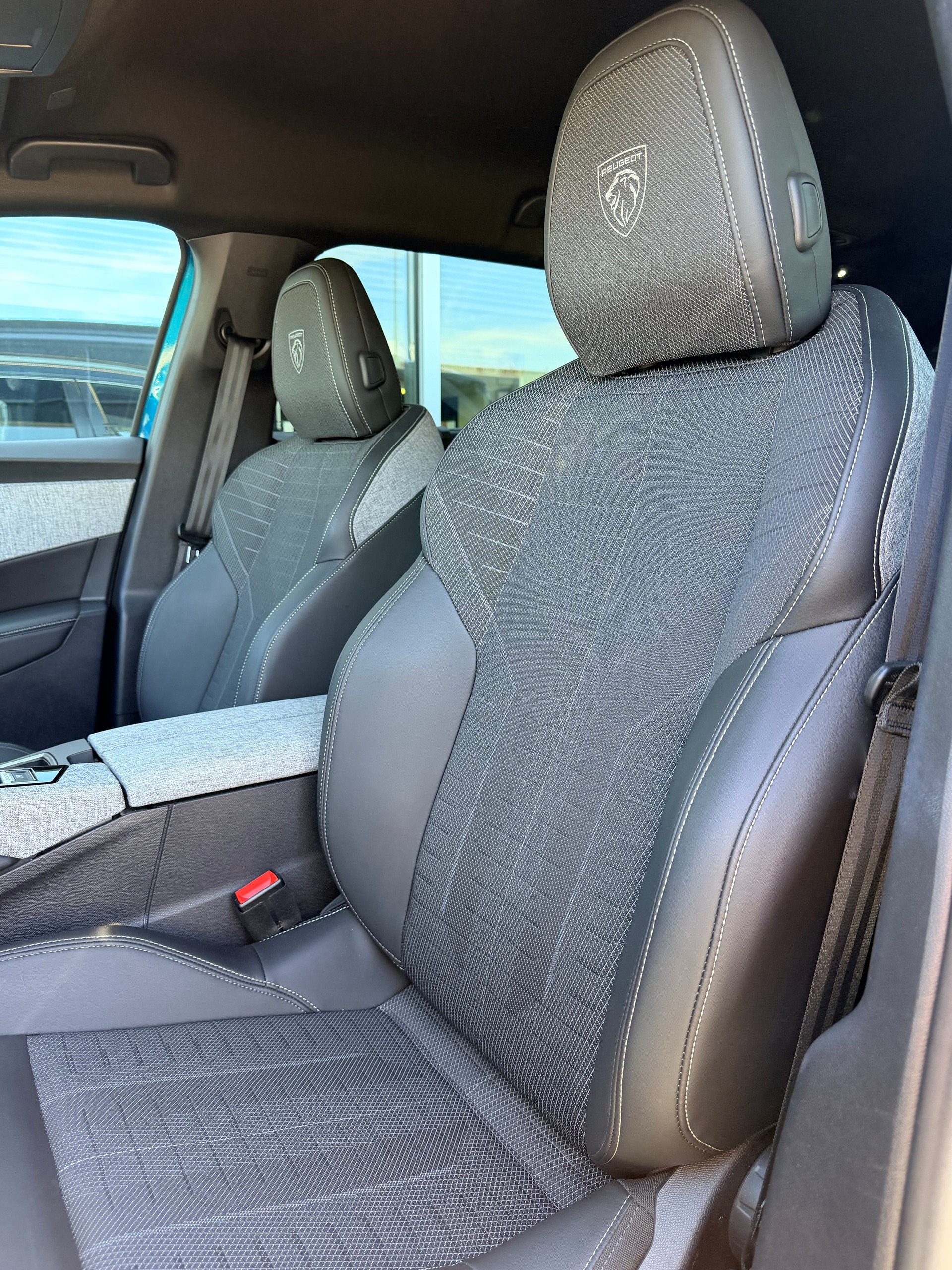 PEUGEOT 5008 145 Hybrid e-DCS6 GT-image-12