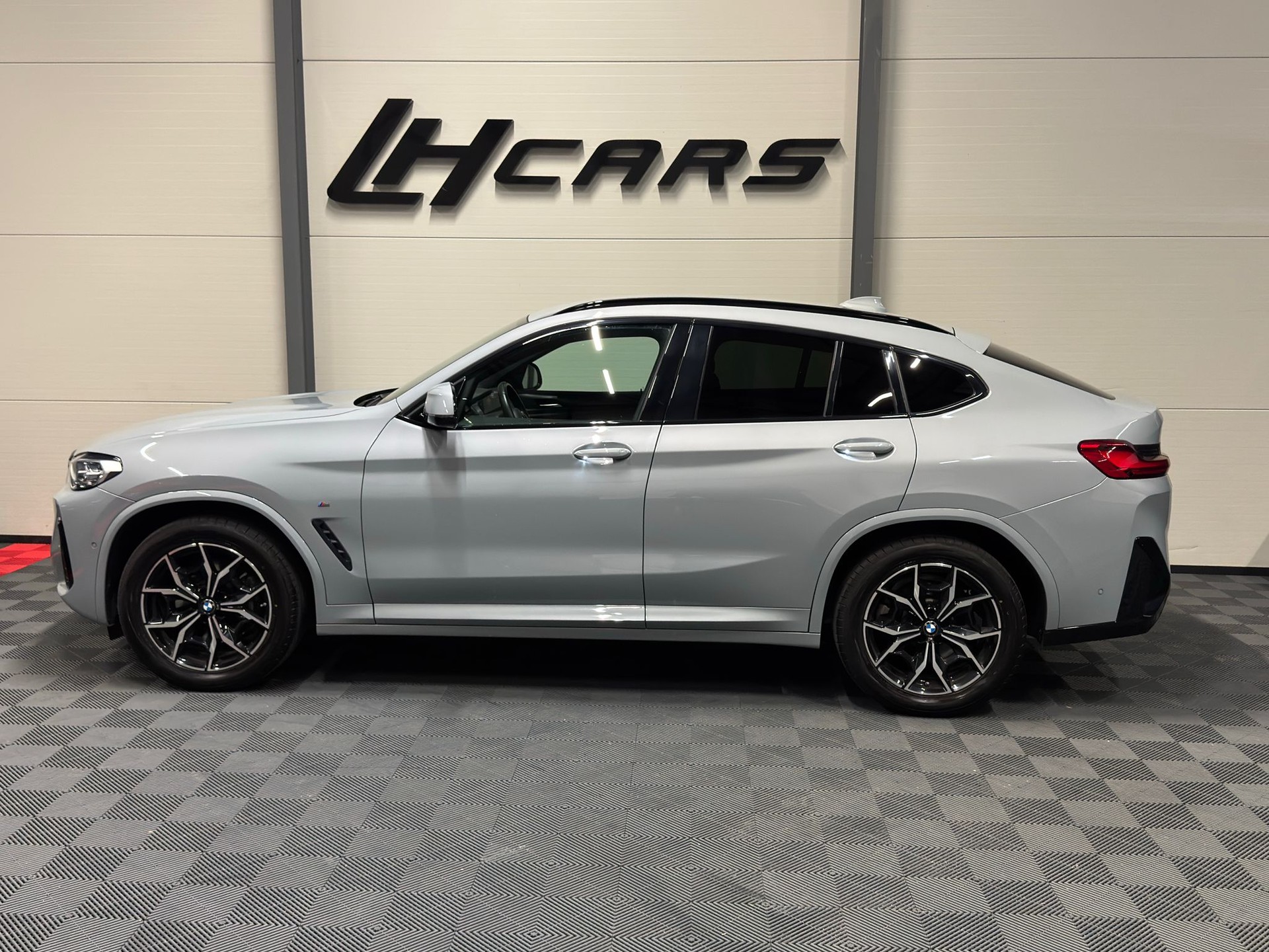 BMW X4 30i xDrive SAG-image-1
