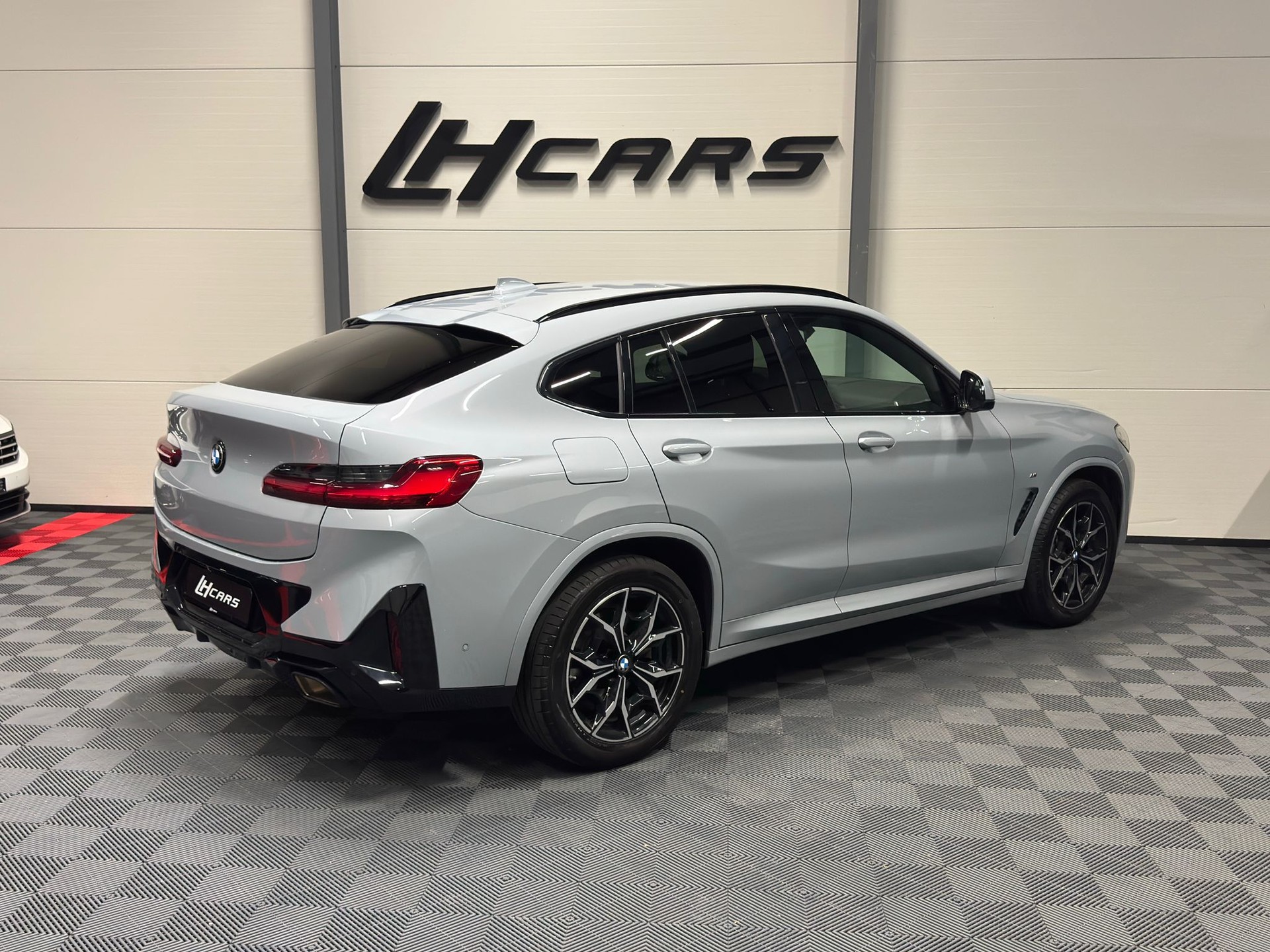 BMW X4 30i xDrive SAG-image-3