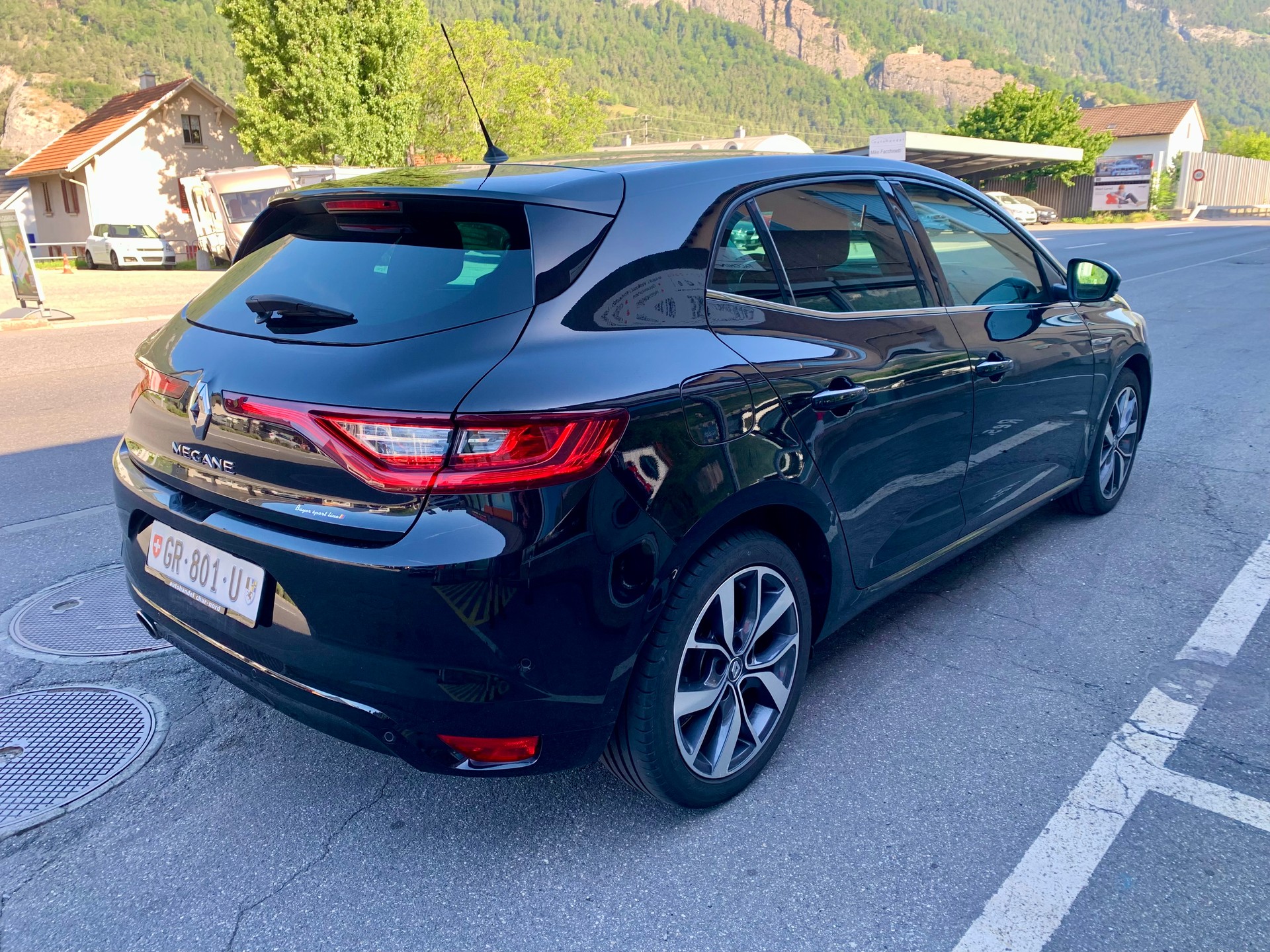RENAULT Mégane 1.2 16V T Bose-image-3