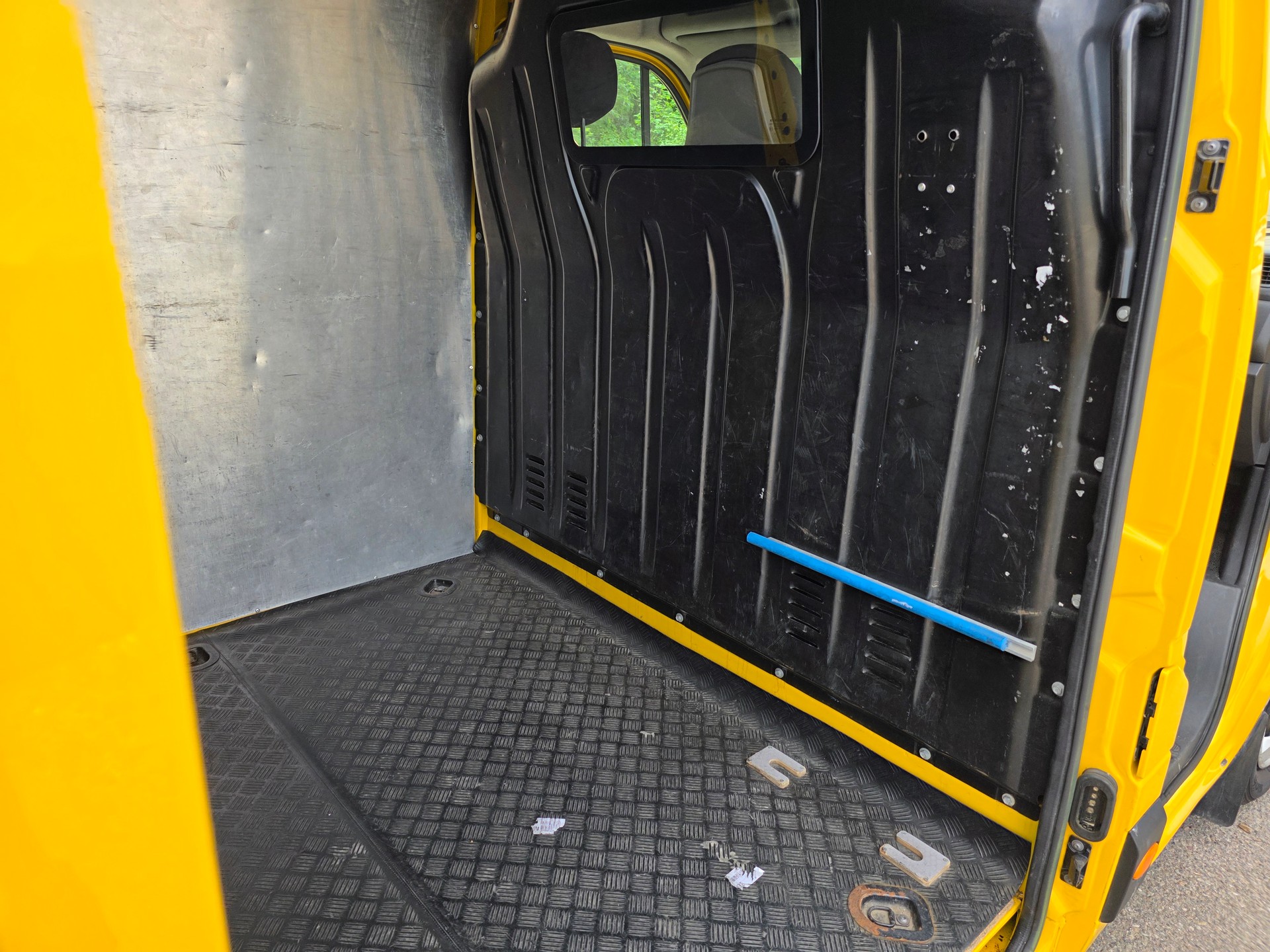 RENAULT Master T35 2.3dCi 135 L3H3-image-12