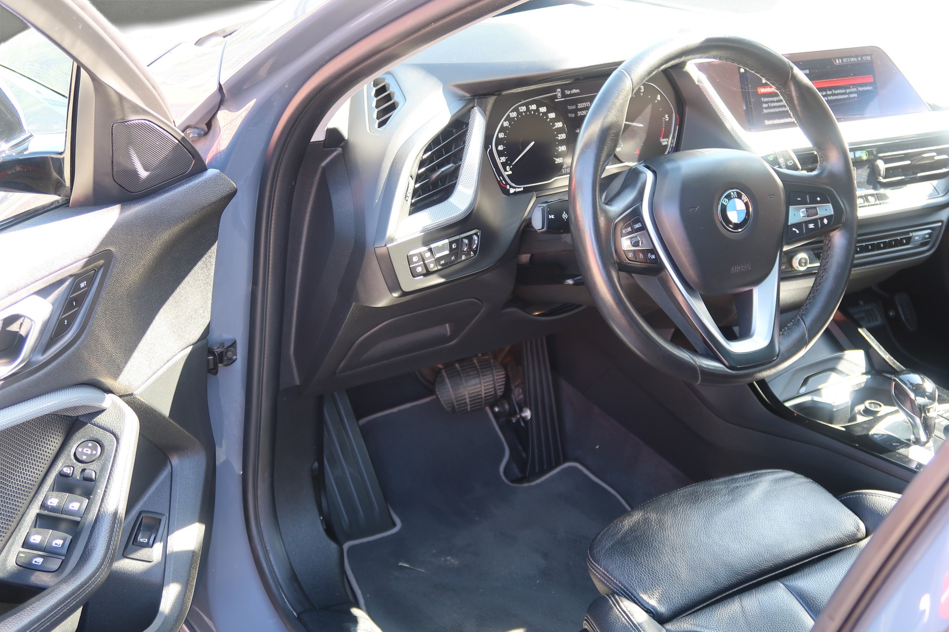 BMW 120d xDrive Steptronic Sport Line-image-6