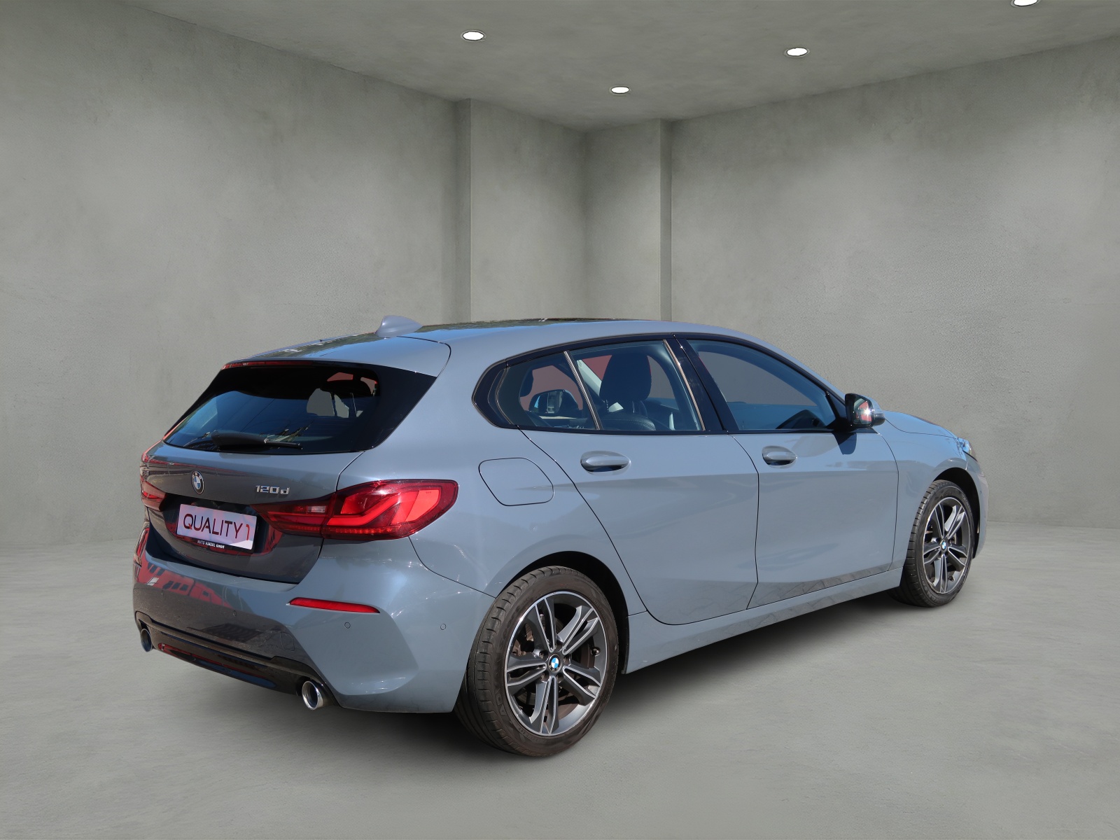 BMW 120d xDrive Steptronic Sport Line-showroom-element-3