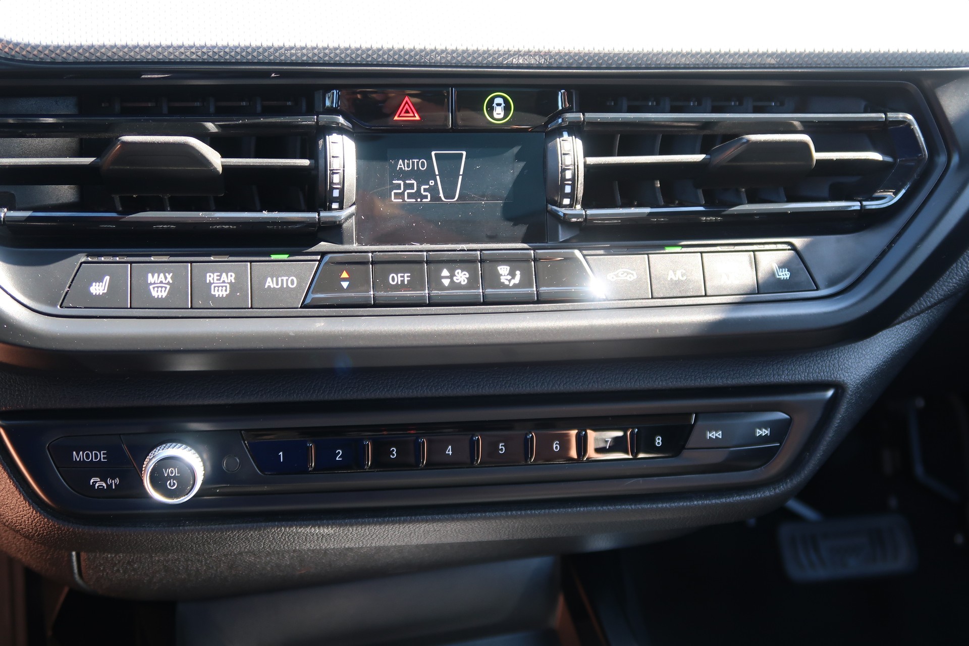 BMW 120d xDrive Steptronic Sport Line-image-13