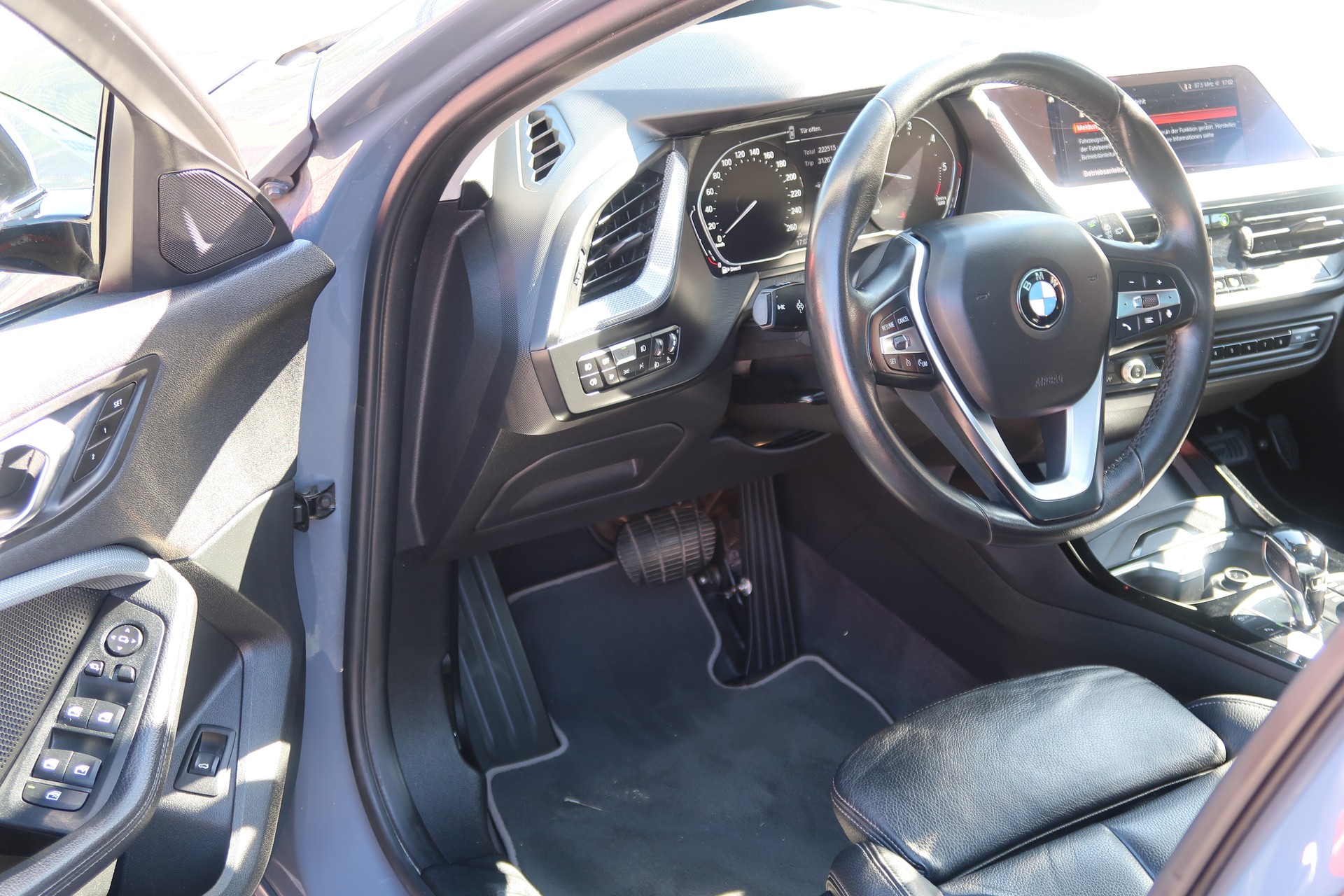 BMW 120d xDrive Steptronic Sport Line-image-6