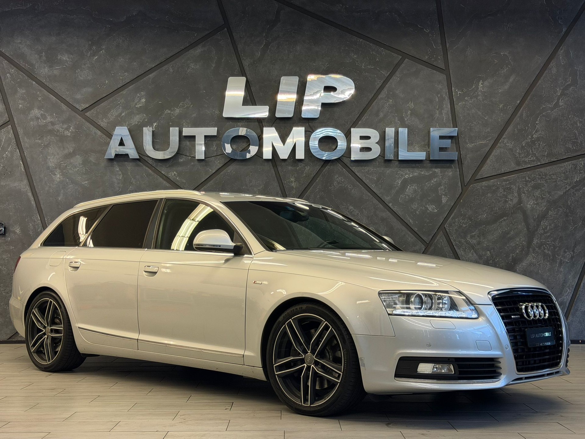 AUDI A6 Avant 3.0 V6 TDI quattro tiptronic-showroom-element-2