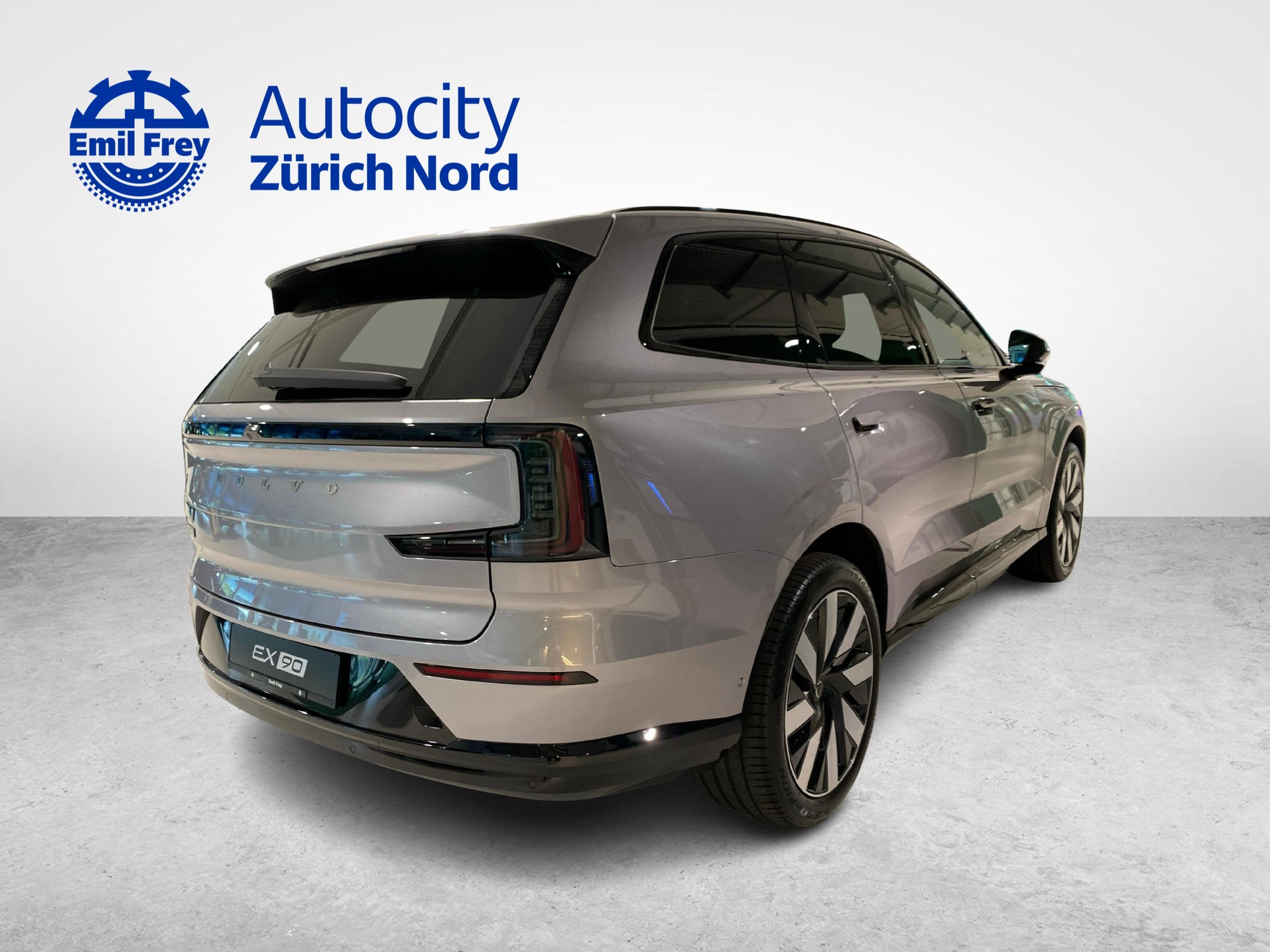 VOLVO EX90 Twin Plus AWD-image-4