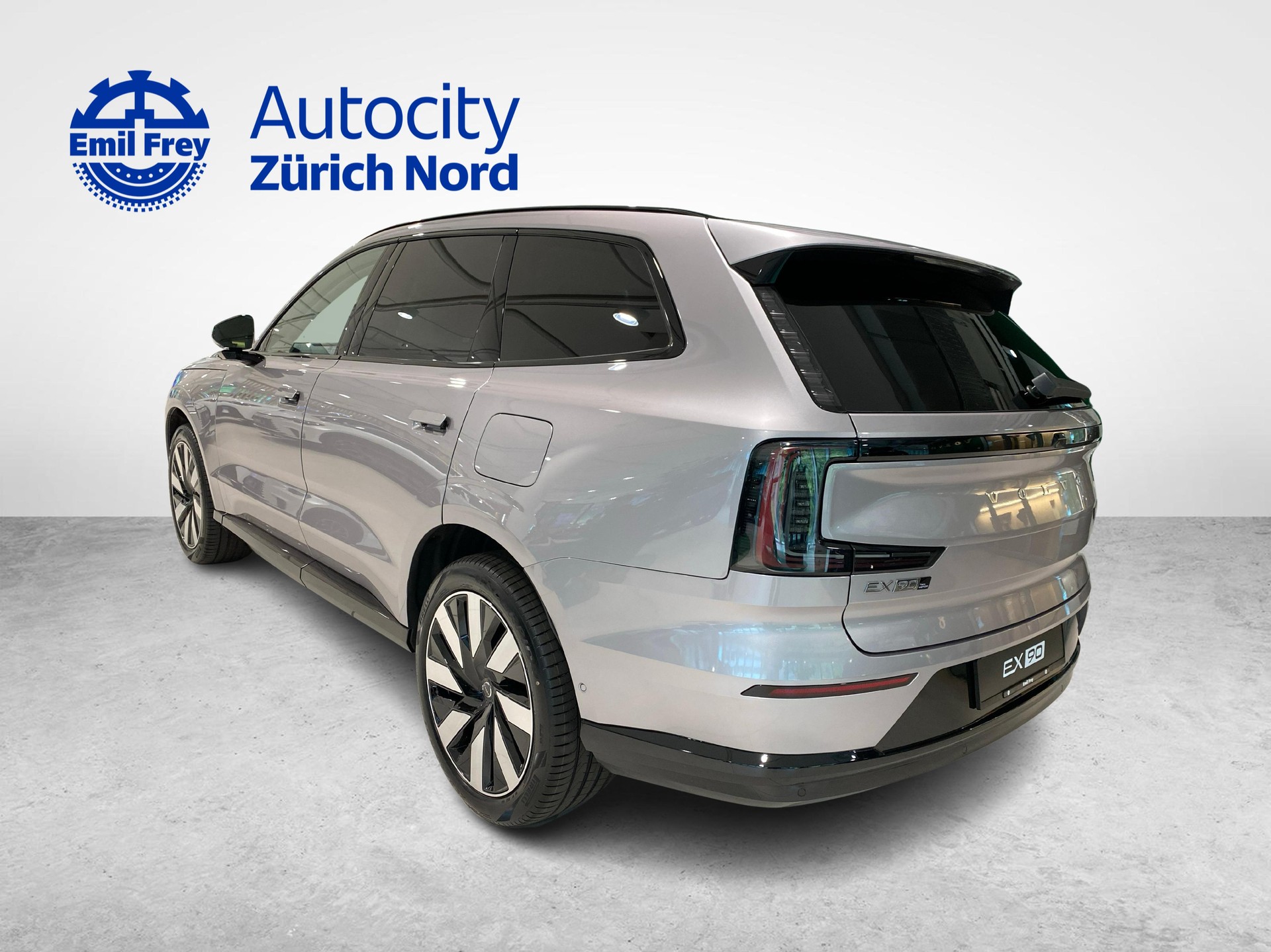 VOLVO EX90 Twin Plus AWD-image-2