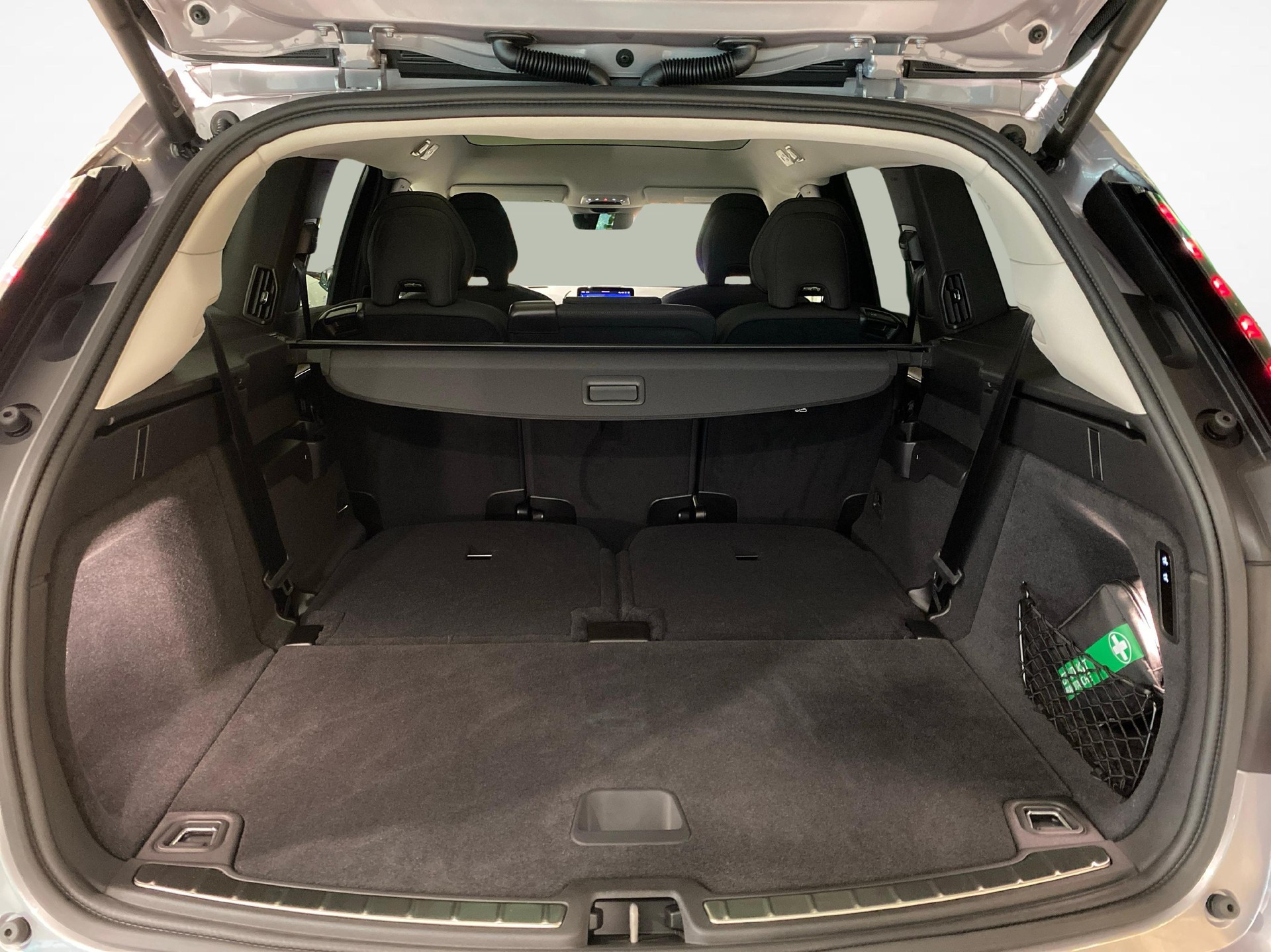 VOLVO EX90 Twin Plus AWD-image-11