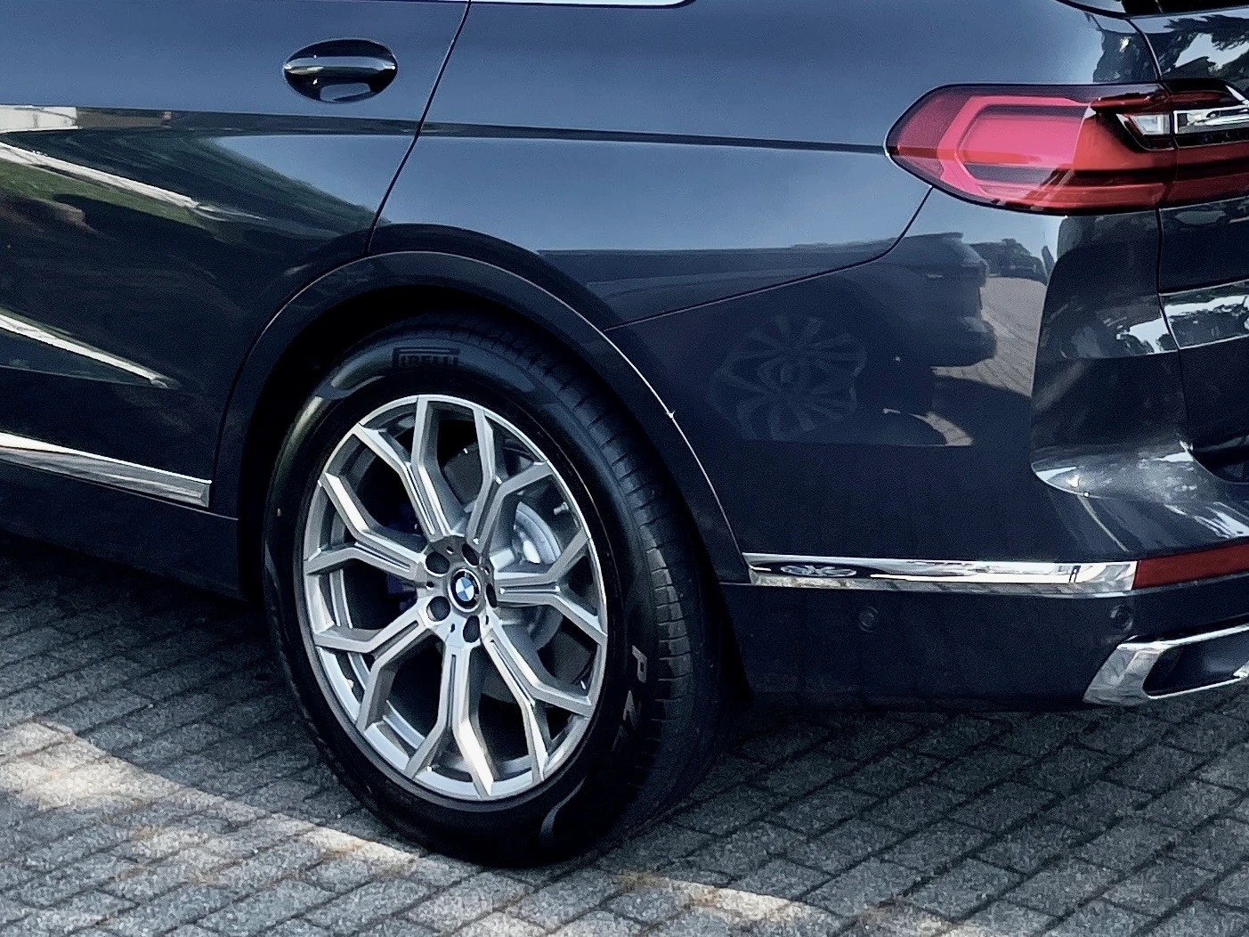 BMW 40d xDrive-image-9