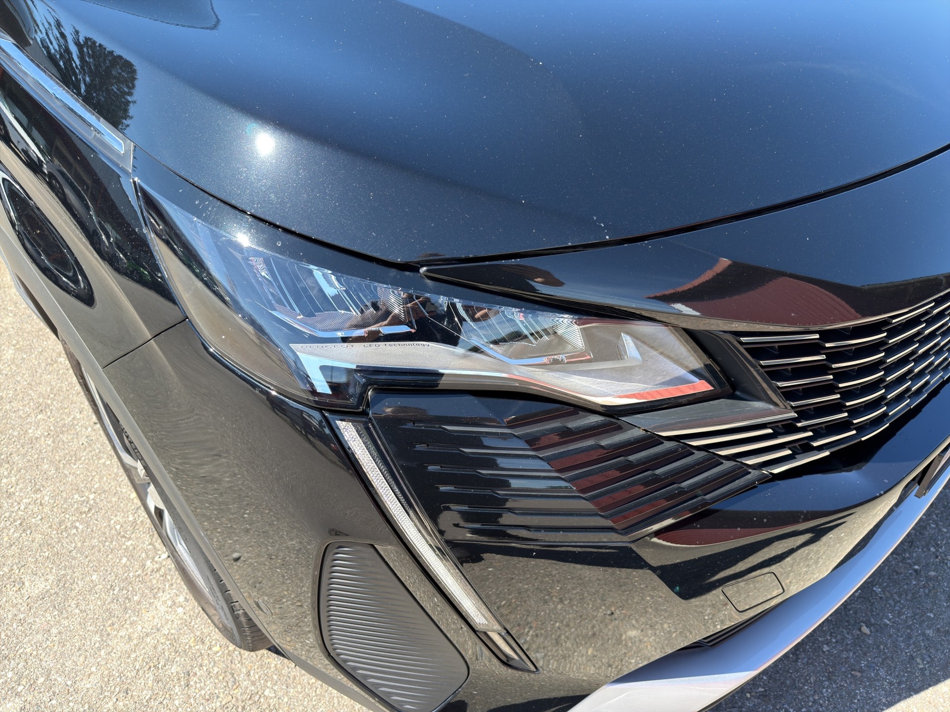 PEUGEOT 2008 1.2 Hybrid 145 Style-image-32