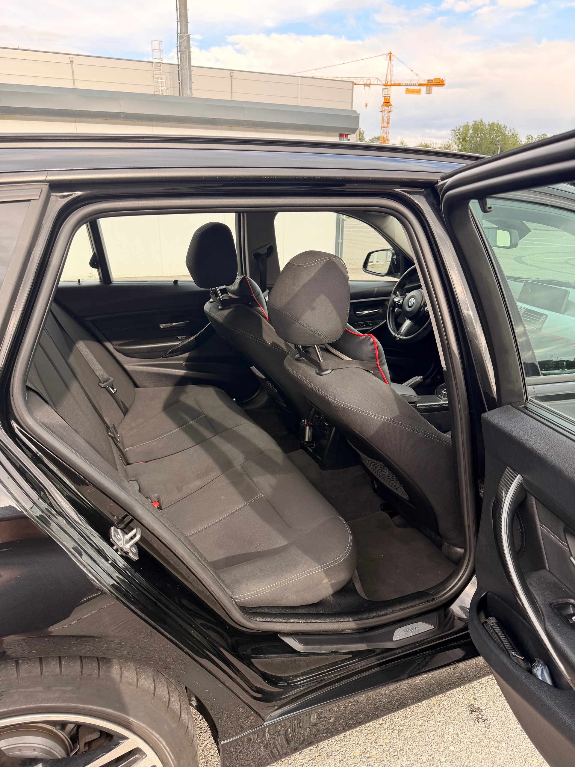 BMW 320i xDrive Touring Sport Line Steptronic-image-9
