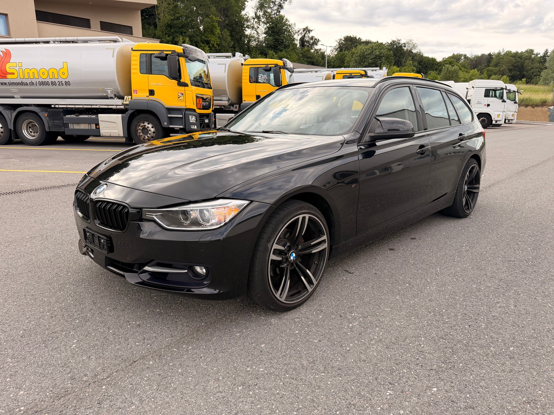 BMW 320i xDrive Touring Sport Line Steptronic-image-0