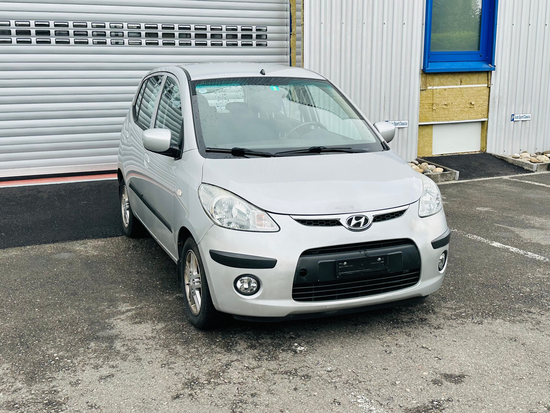 HYUNDAI i10 1.1 Style Automatic-image-3