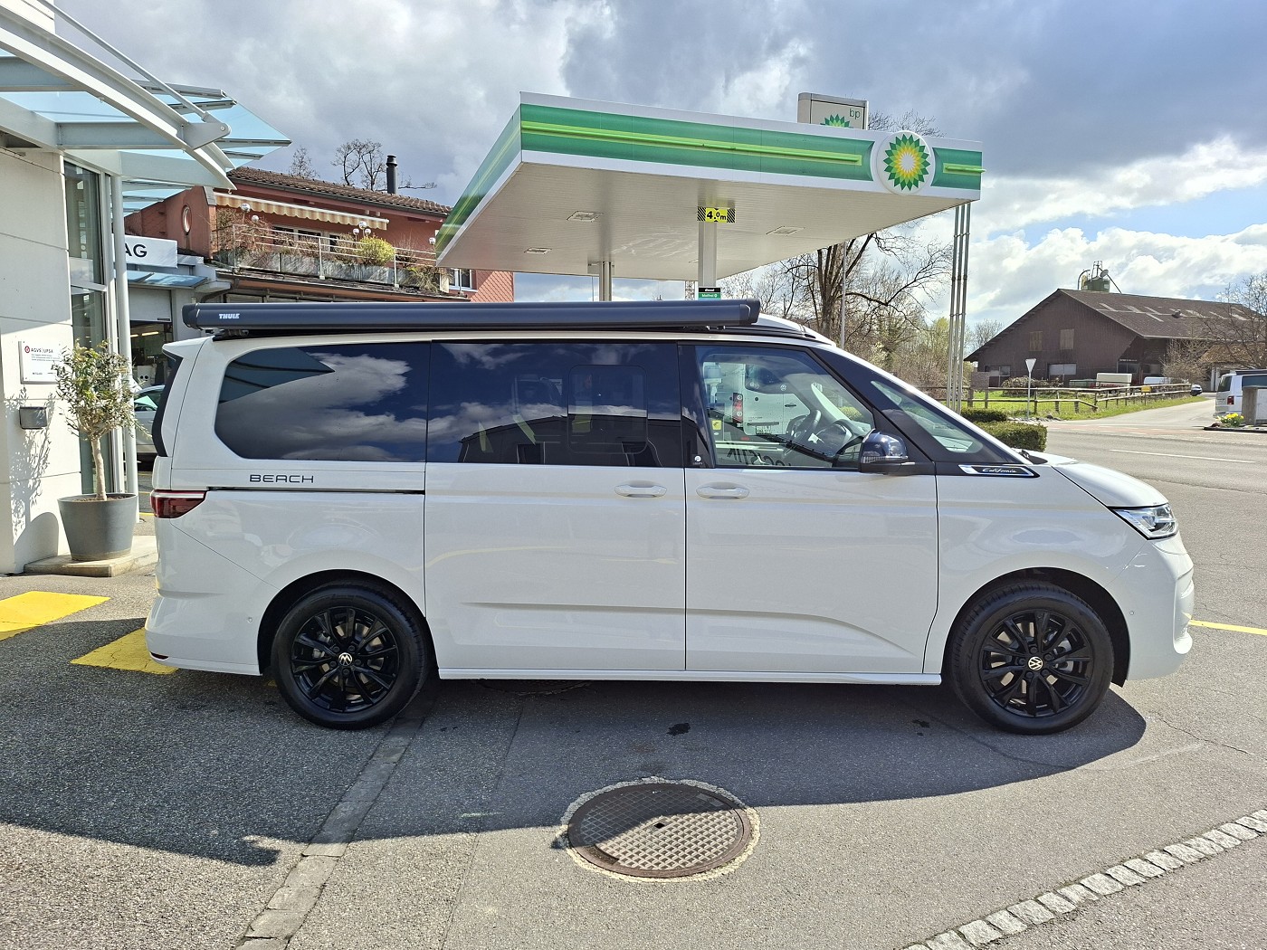 VW California 2.0 TSI Beach Tour Liberty-image-7