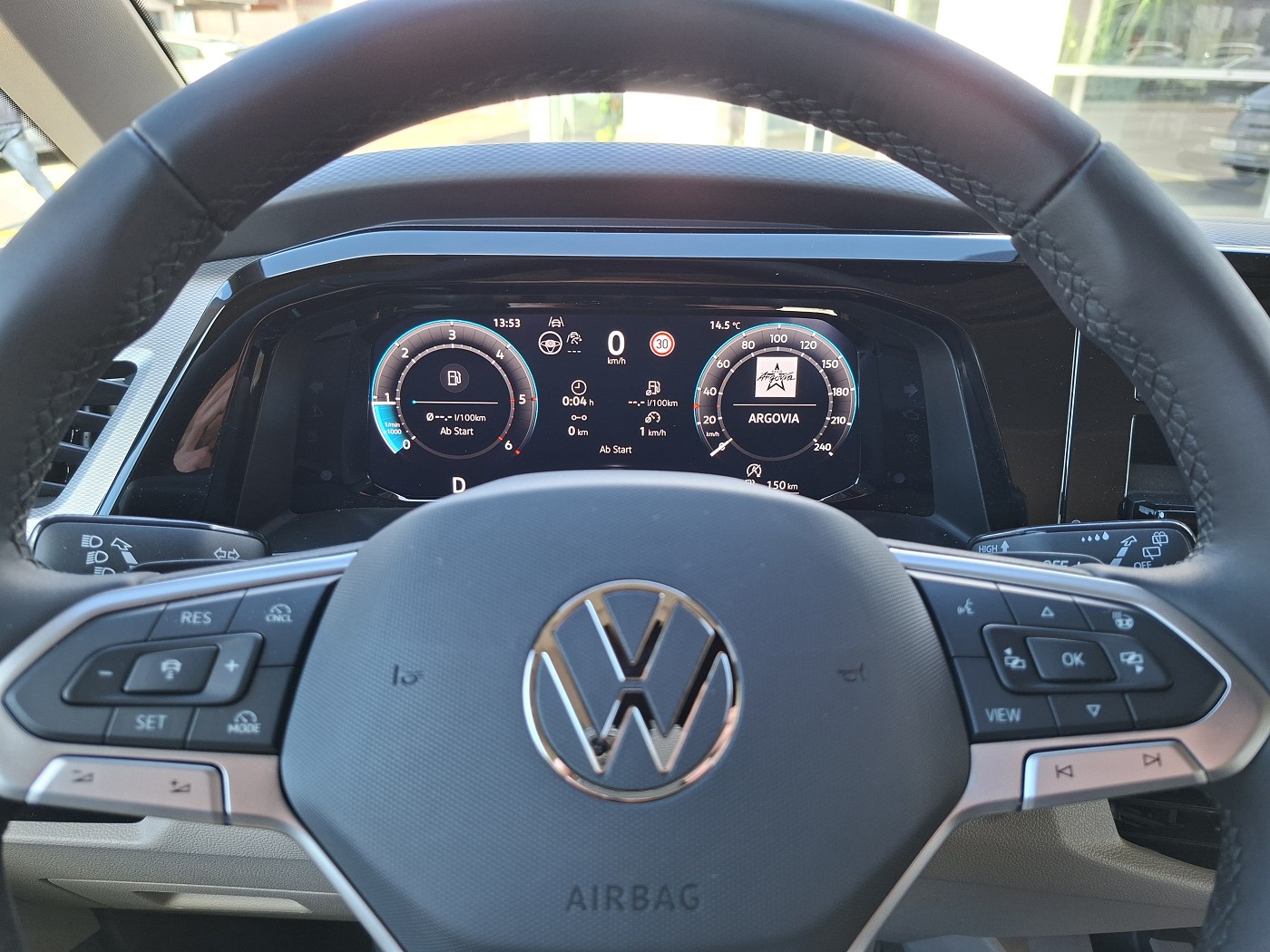 VW California 2.0 TSI Beach Tour Liberty-image-10